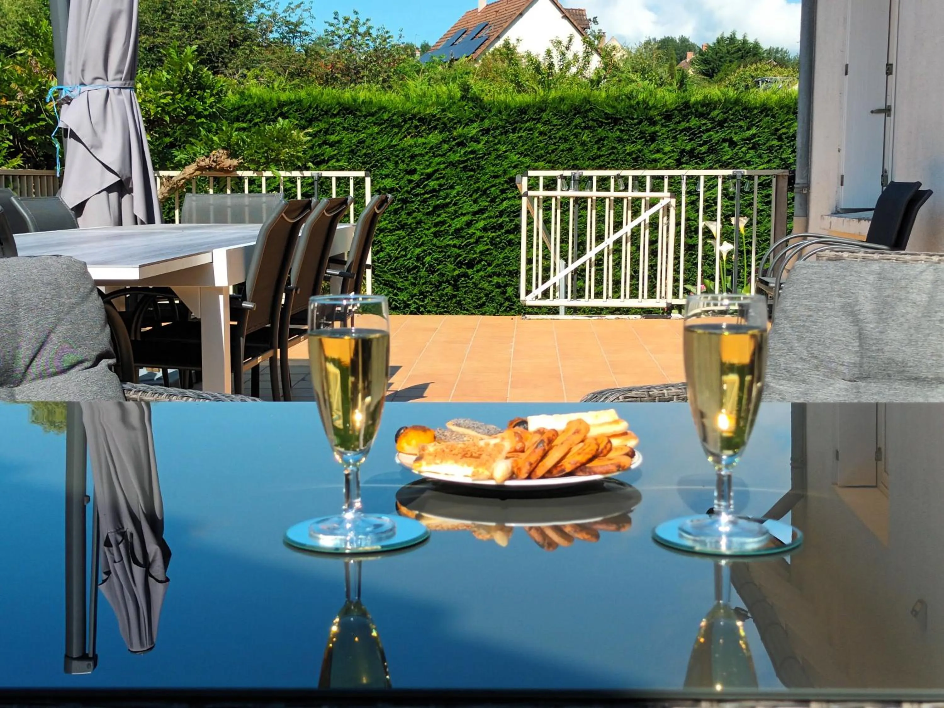 Patio in Au Nom des Dames, Maison et Table d'Hôtes, près de Chenonceau et du Zoo de Beauval