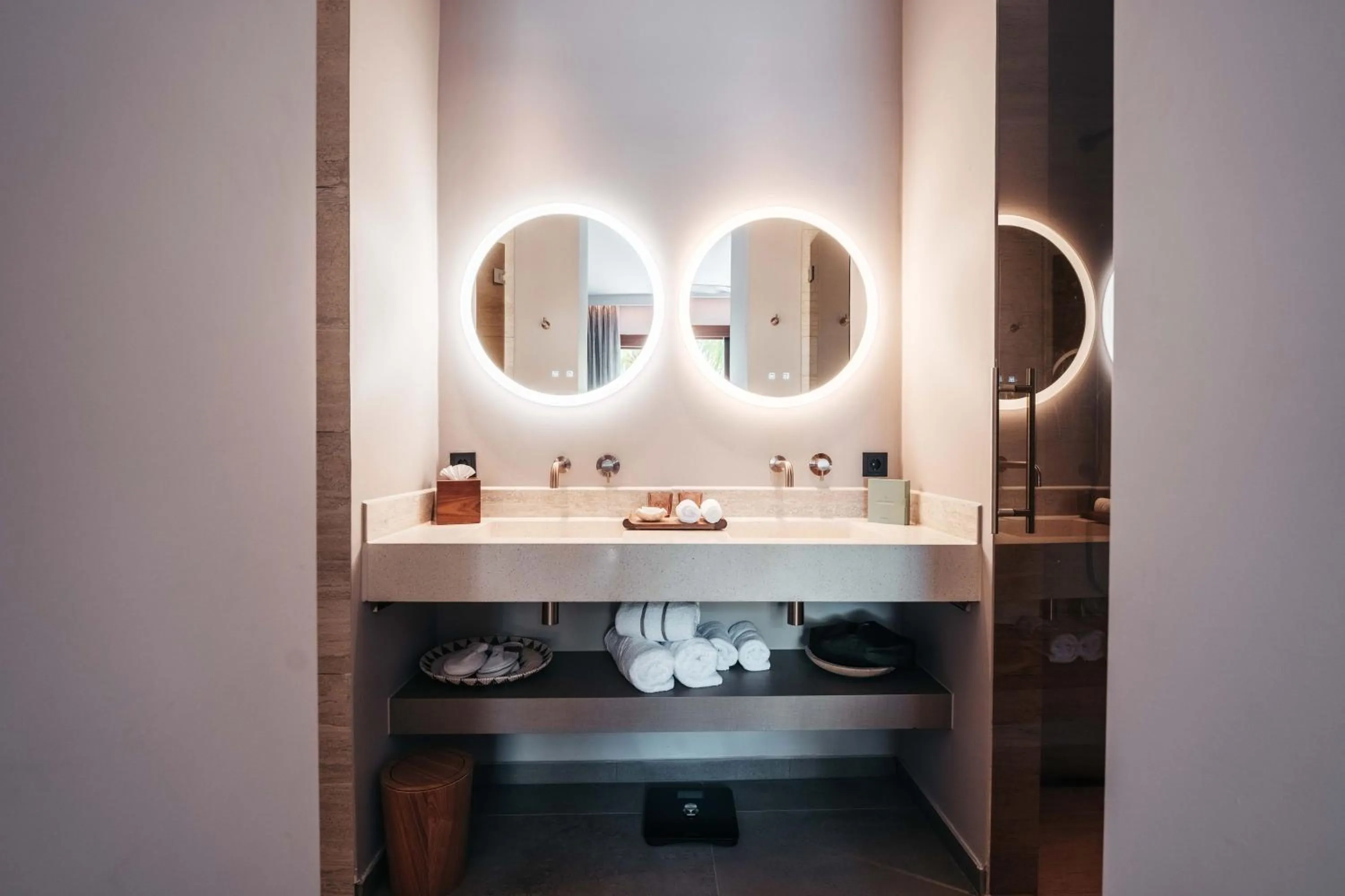 Shower in Kontiki Beach Resort