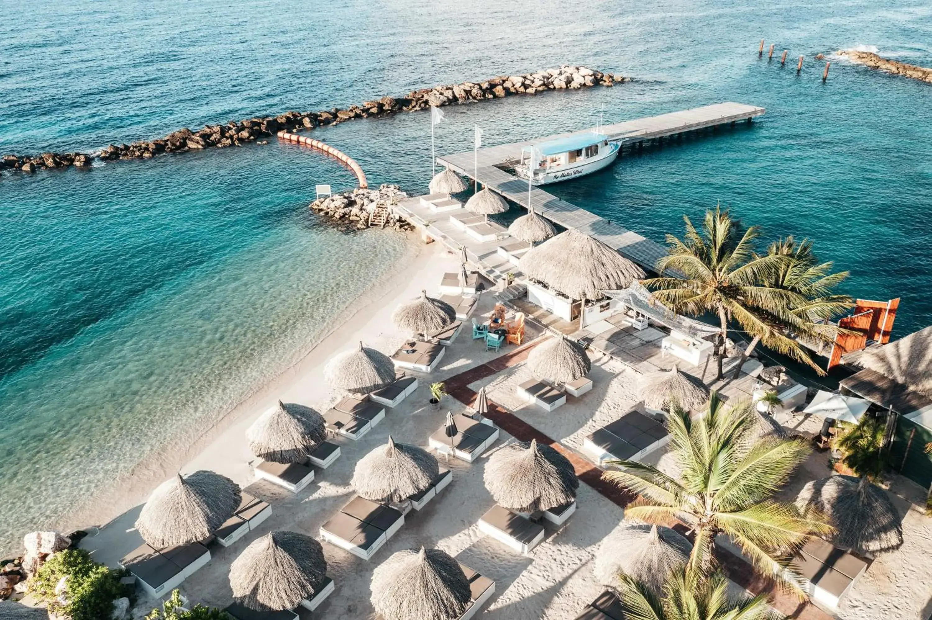 Restaurant/places to eat in Kontiki Beach Resort Restaurant/places to eat in Kontiki Beach Resort