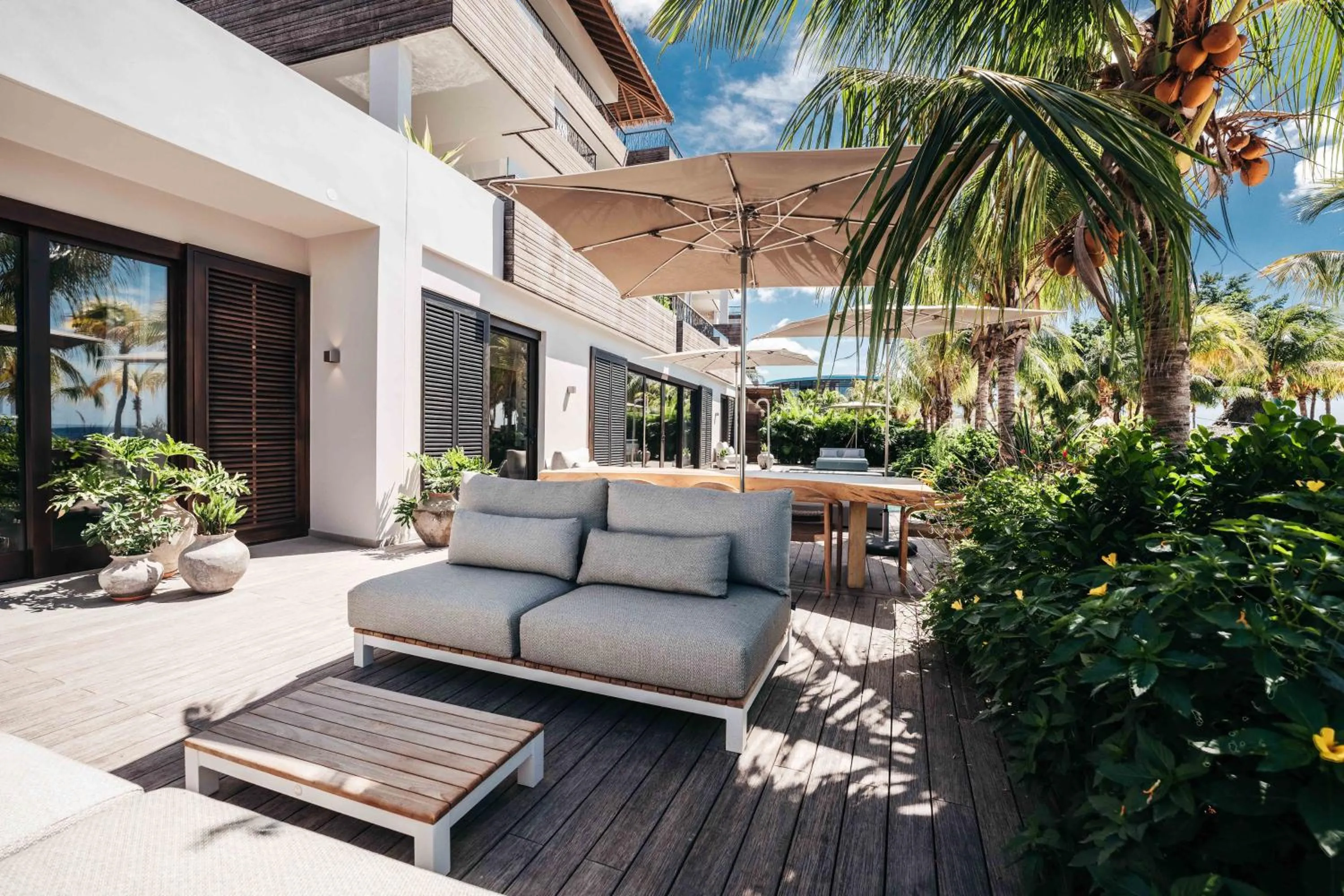 Garden in Kontiki Beach Resort