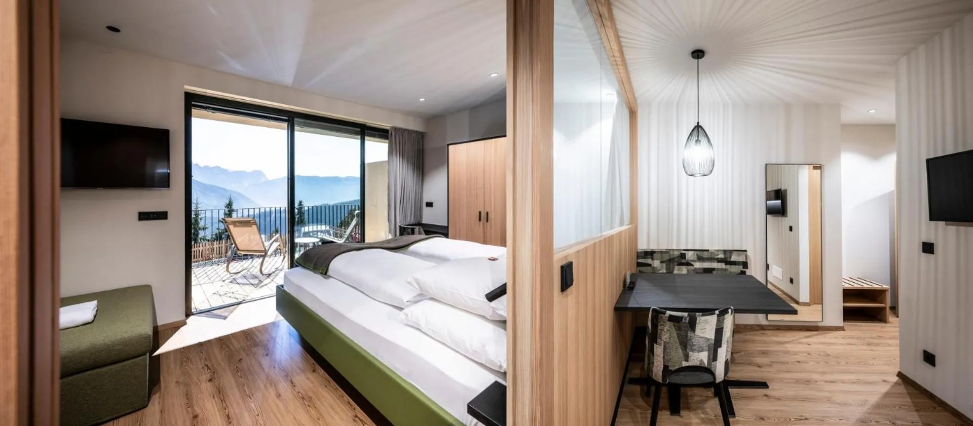 Bedroom, Bed in Berghotel Schlemmer