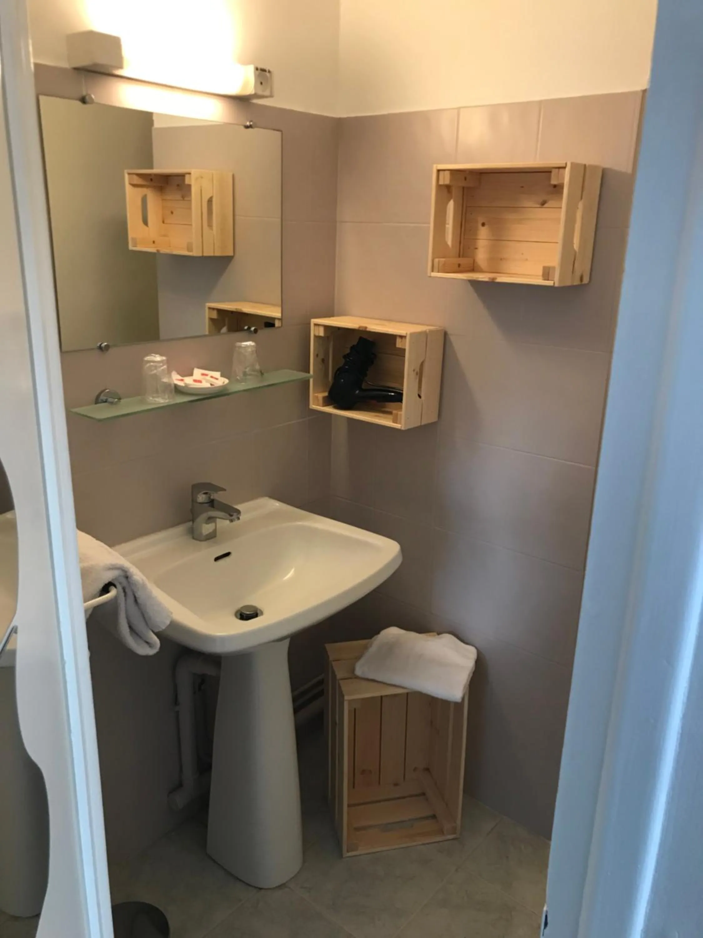 Bathroom in Hôtel L'Estran