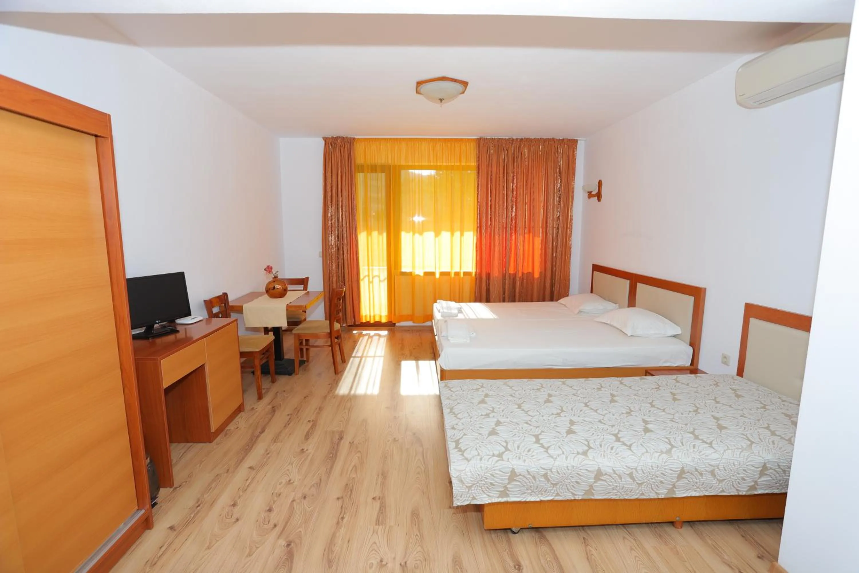 Bedroom in Hotel Orehite-G