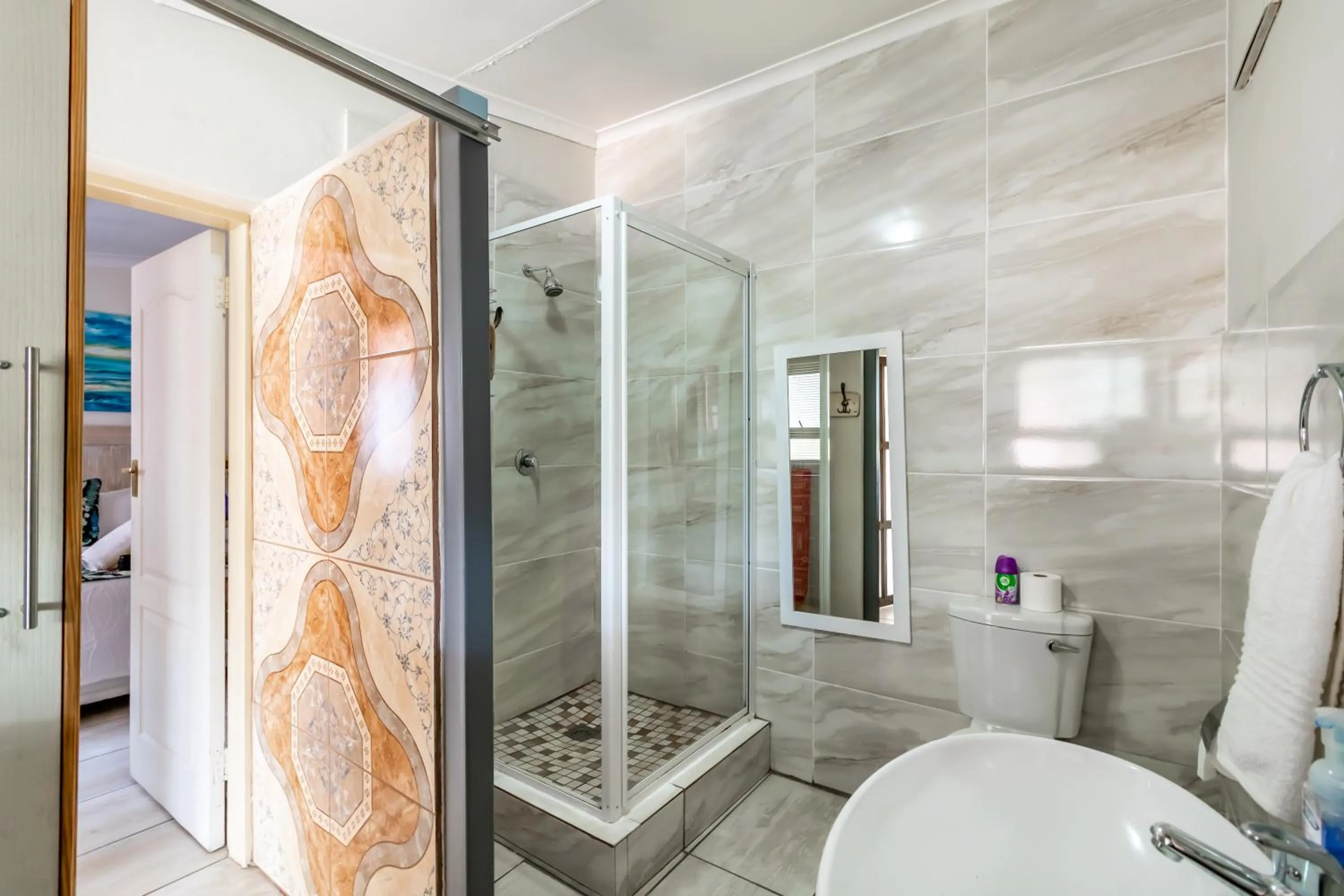 Shower in Berghaan Pretoria