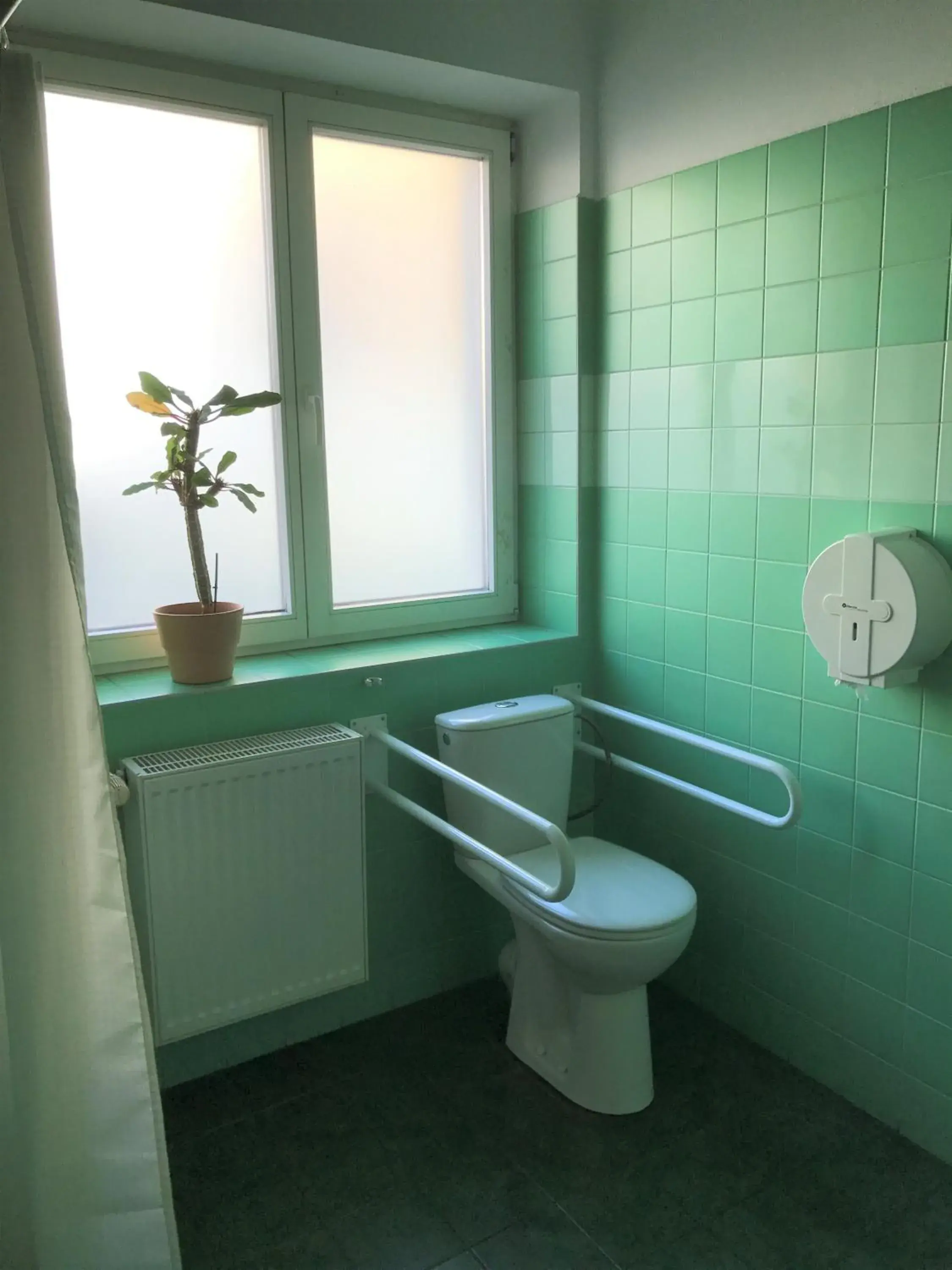 Standard Twin Room - single occupancy in Hostel Bernarda Bolzana Standard Twin Room - single occupancy in Hostel Bernarda Bolzana
