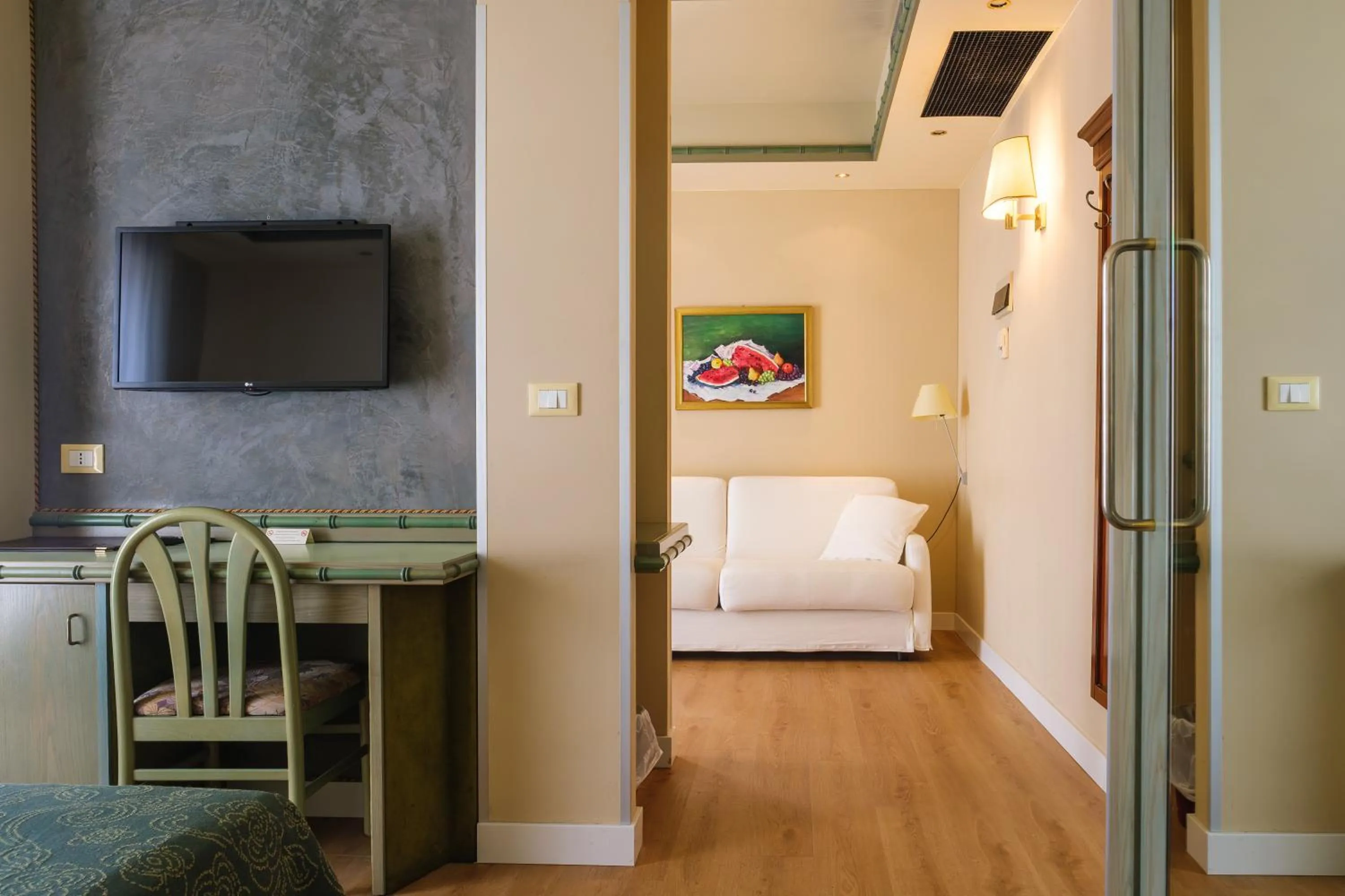 Bed in Hotel Montecarlo