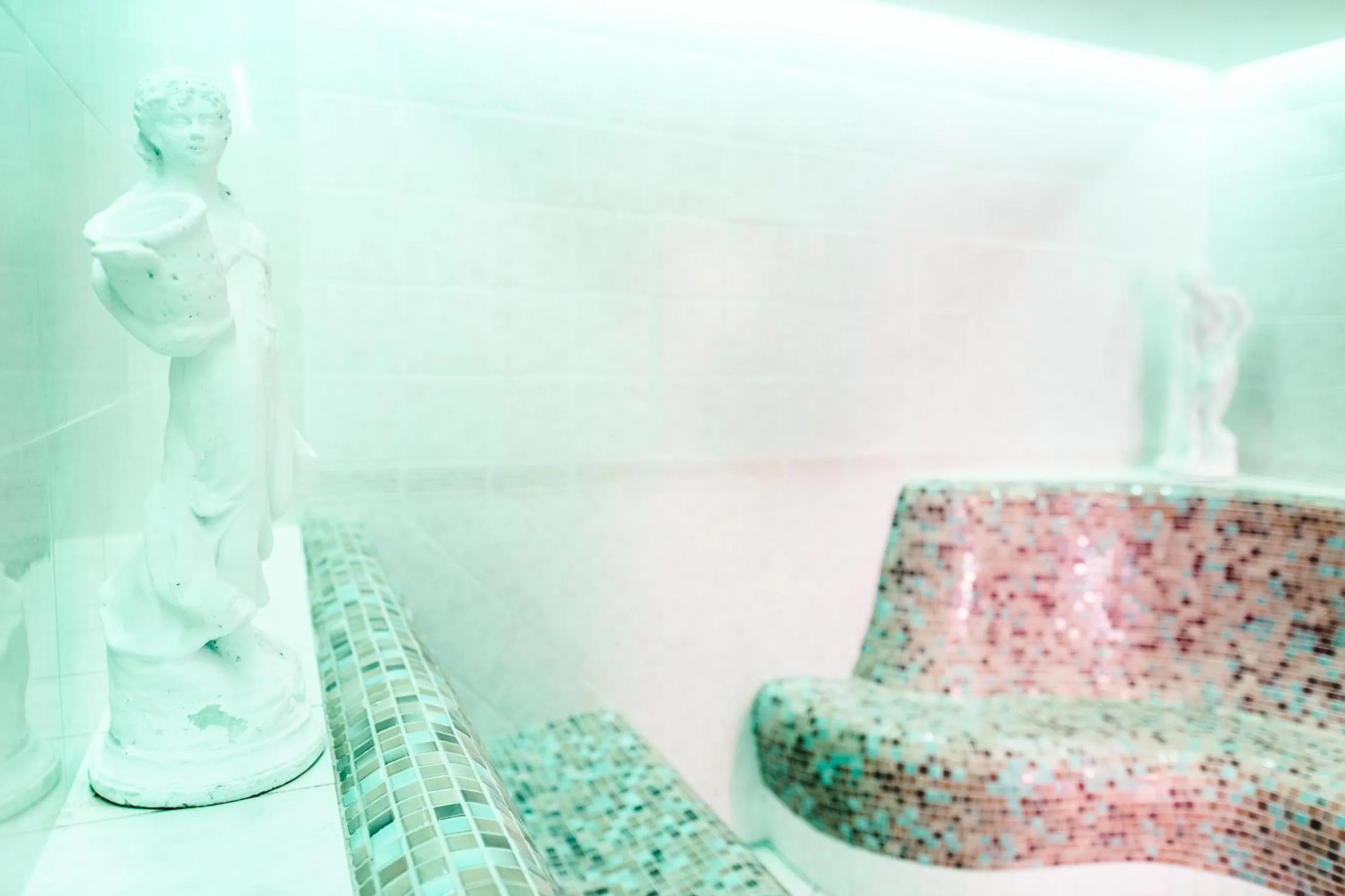 Spa and wellness centre/facilities in Oliven- & Genusshotel Hirzer