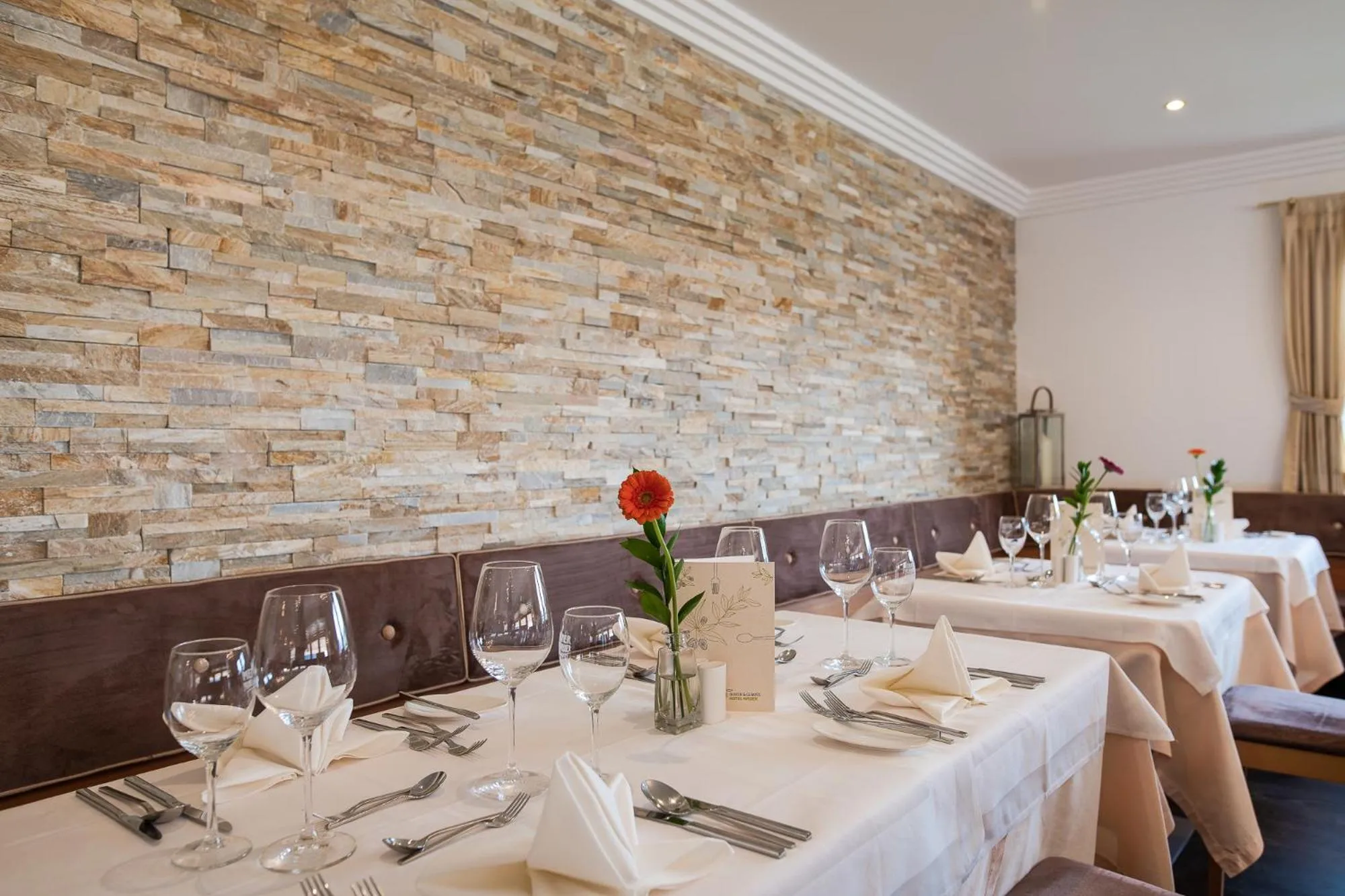 Restaurant/places to eat in Oliven- & Genusshotel Hirzer