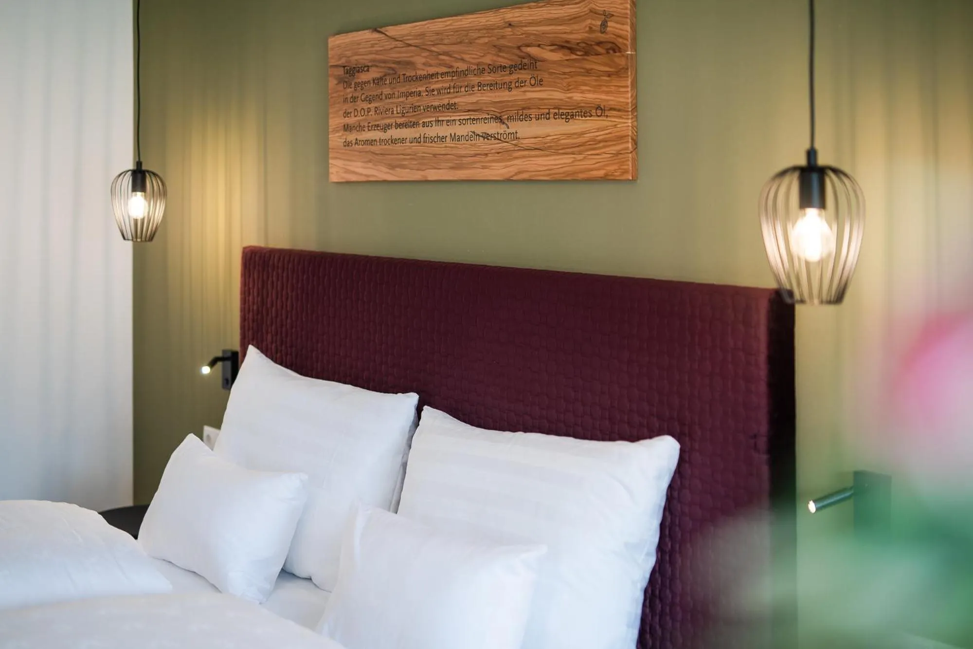 Bed in Oliven- & Genusshotel Hirzer