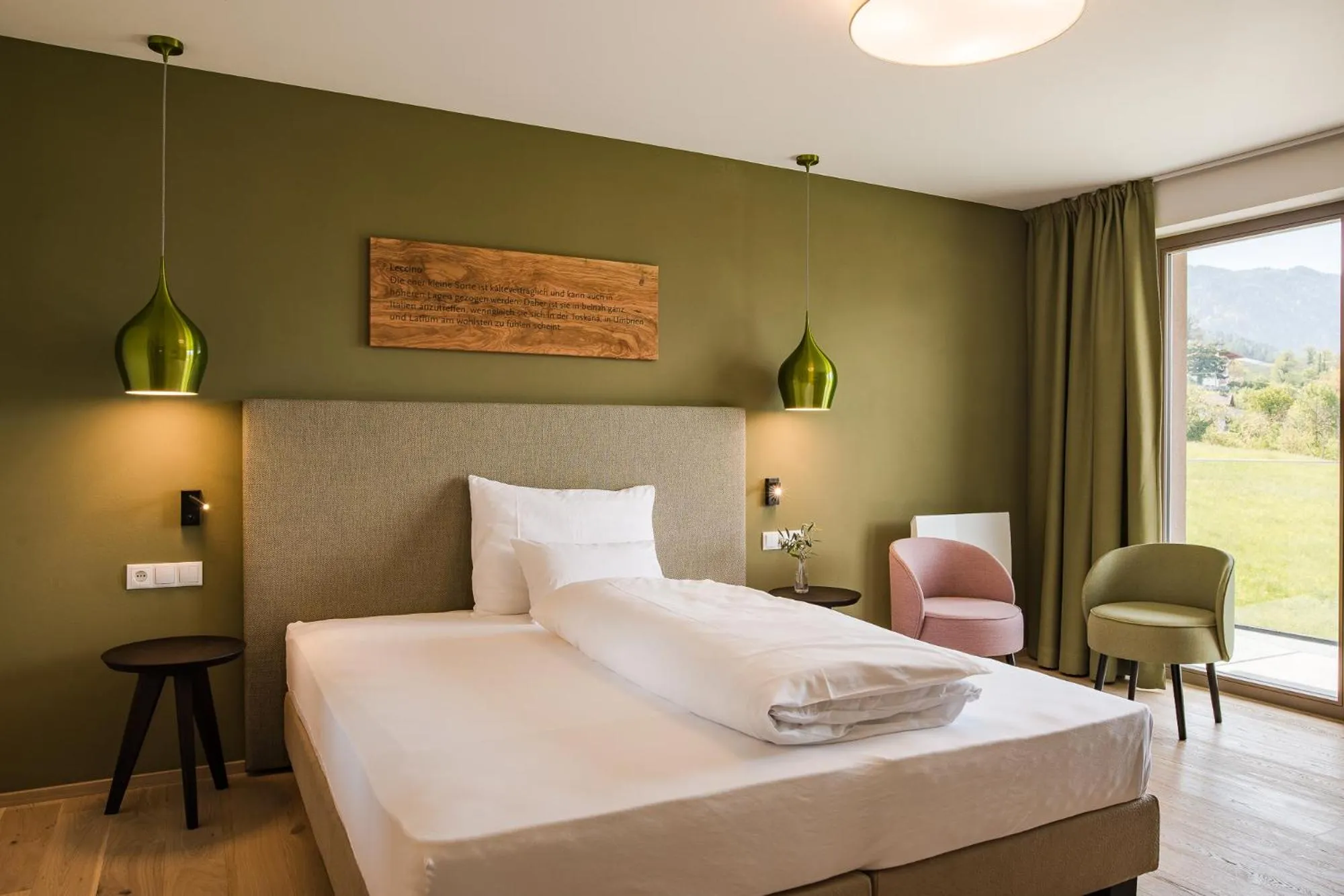 Bed in Oliven- & Genusshotel Hirzer