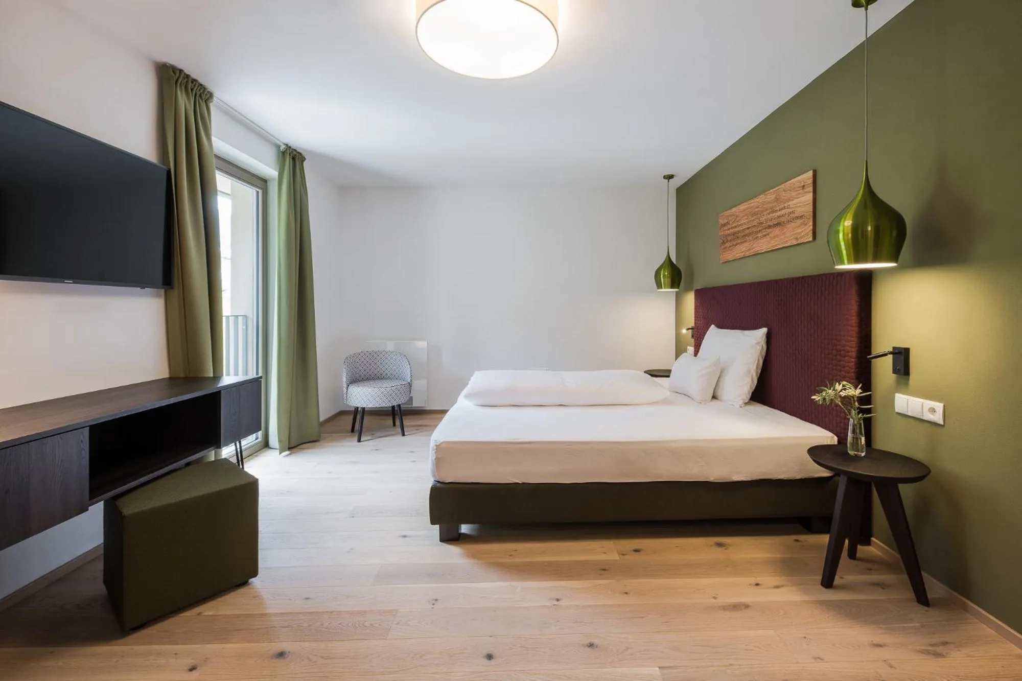 Bed in Oliven- & Genusshotel Hirzer