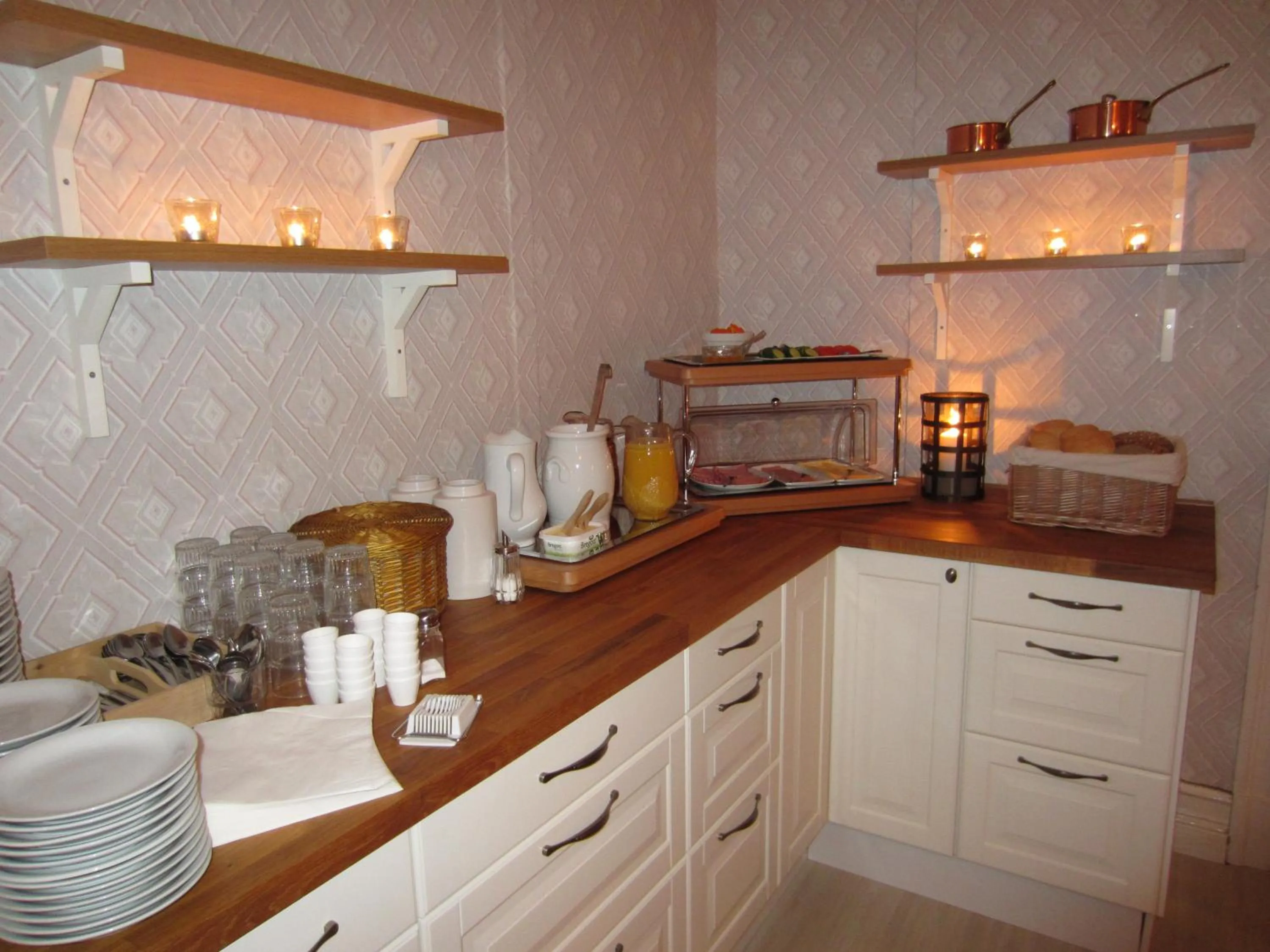 Buffet breakfast in Sörnäsgården Bed & Breakfast