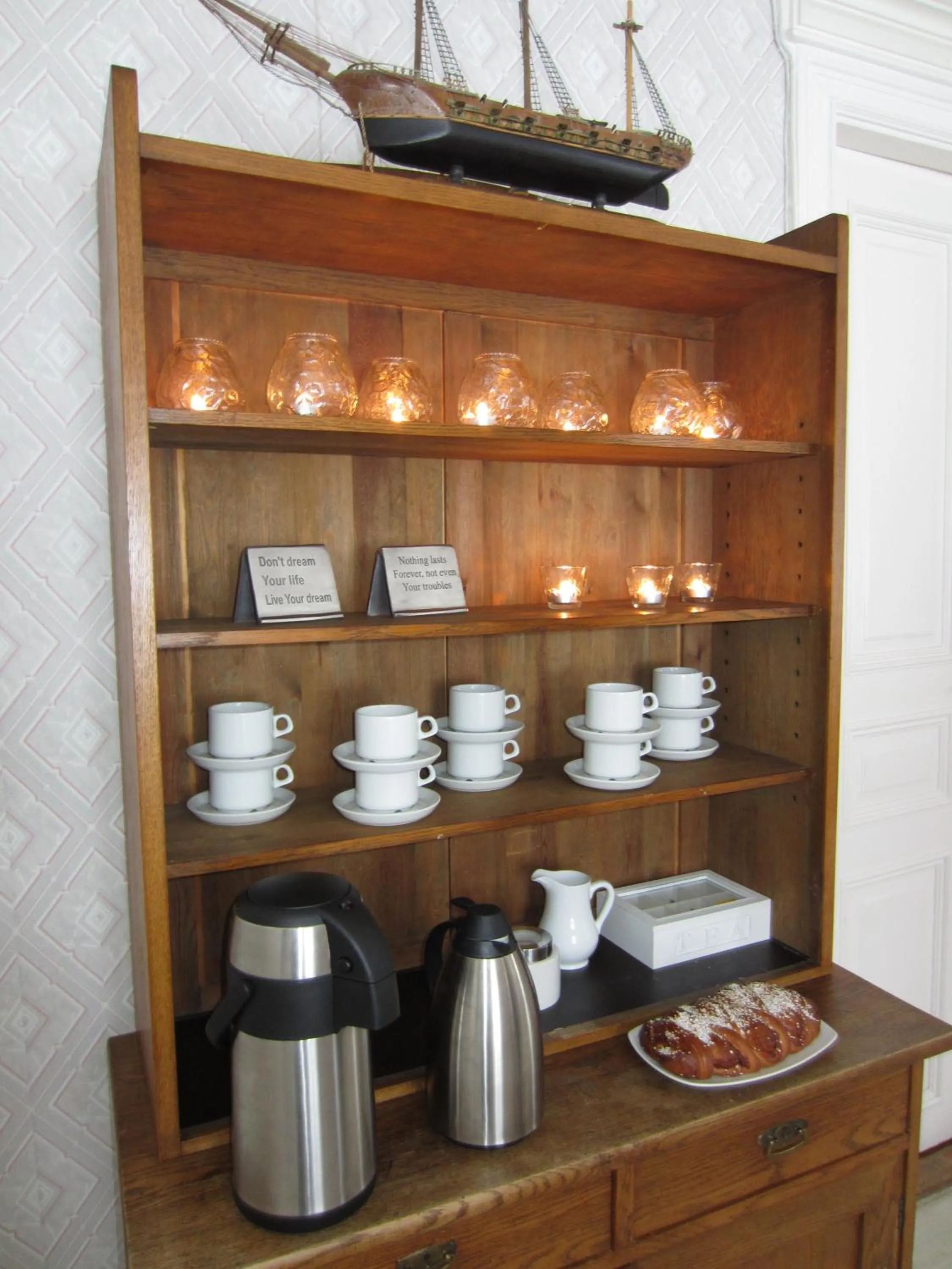 Buffet breakfast in Sörnäsgården Bed & Breakfast