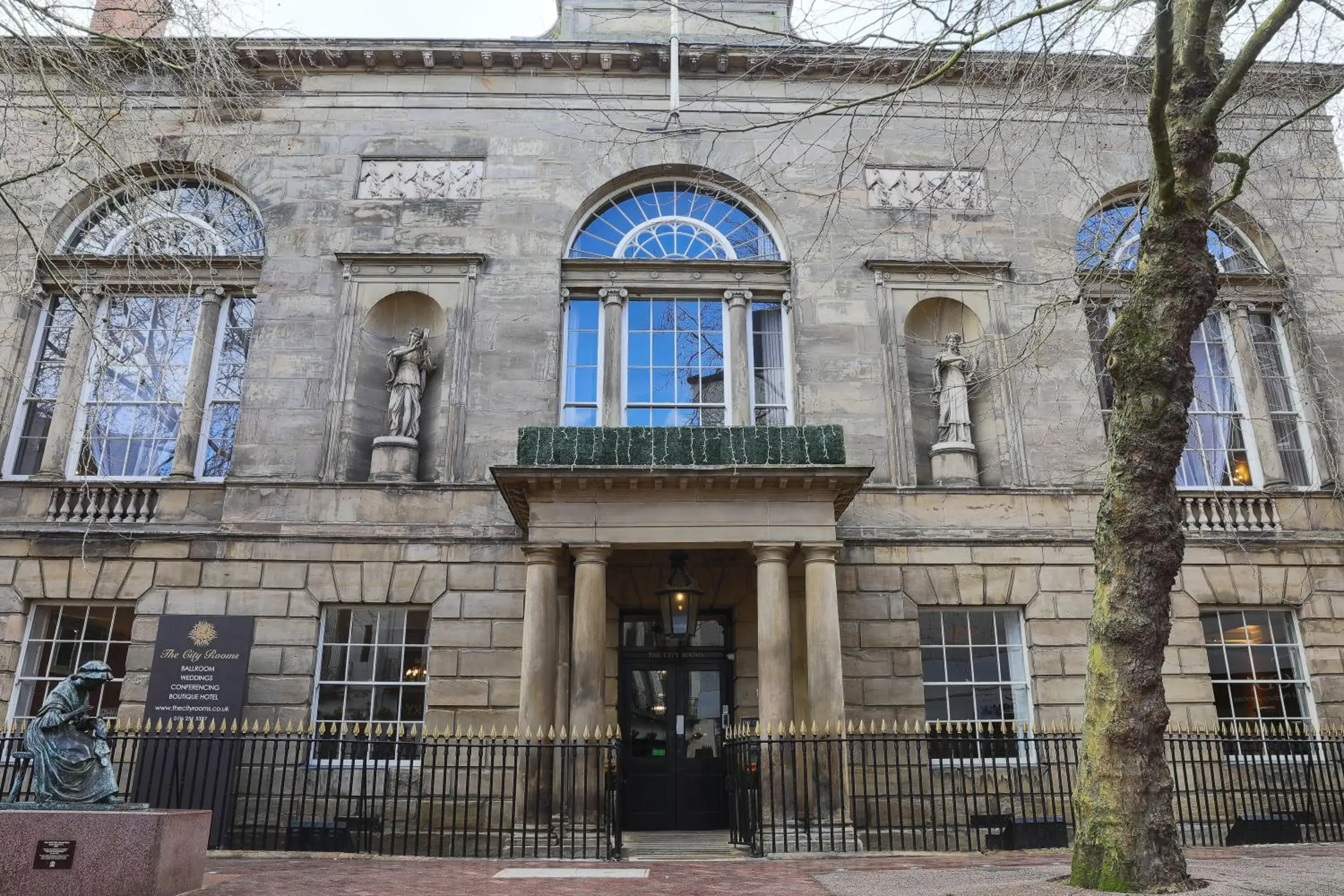 Facade/entrance, Property Building in The City Rooms