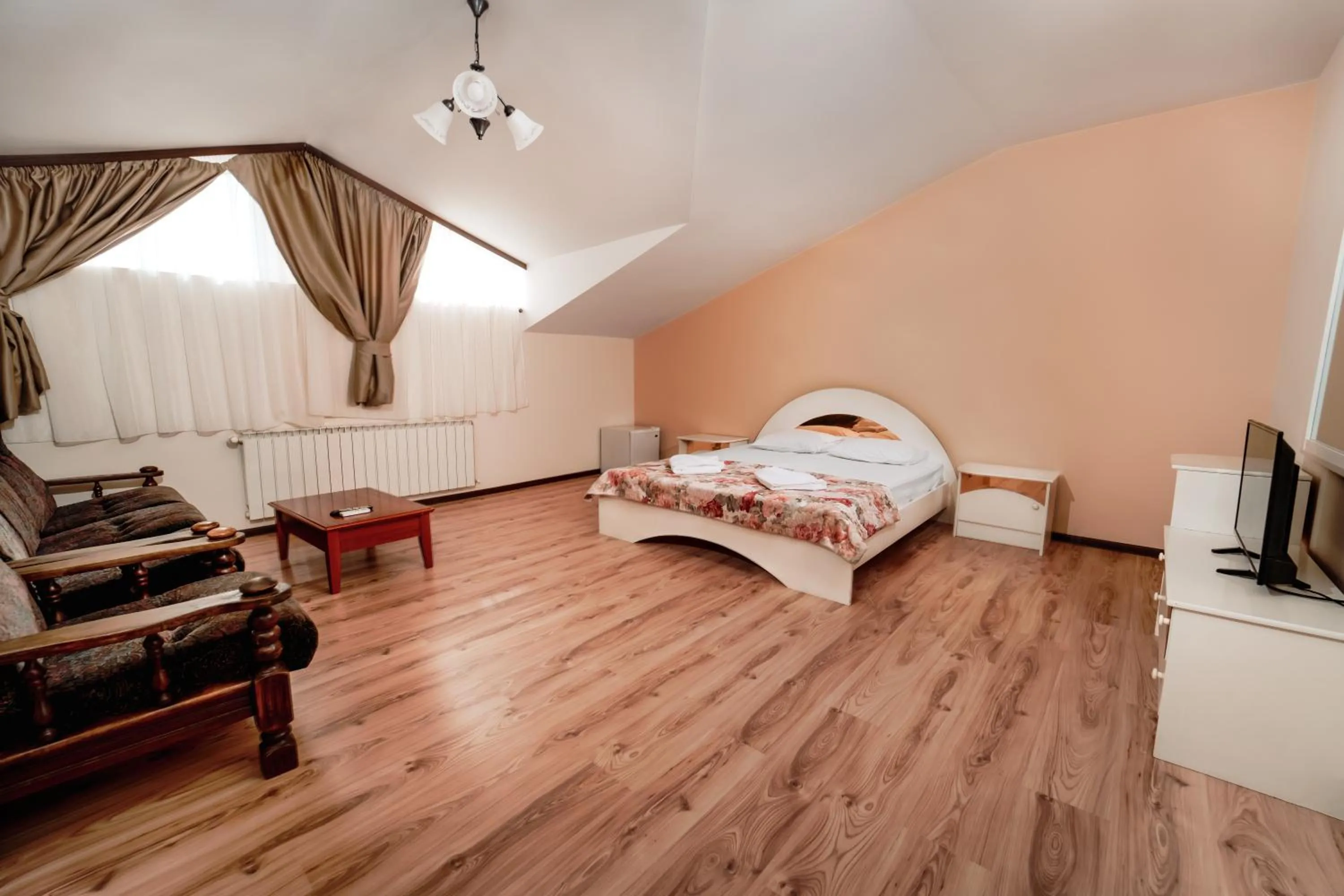 Photo of the whole room, Bed in Hotel Winpalace
