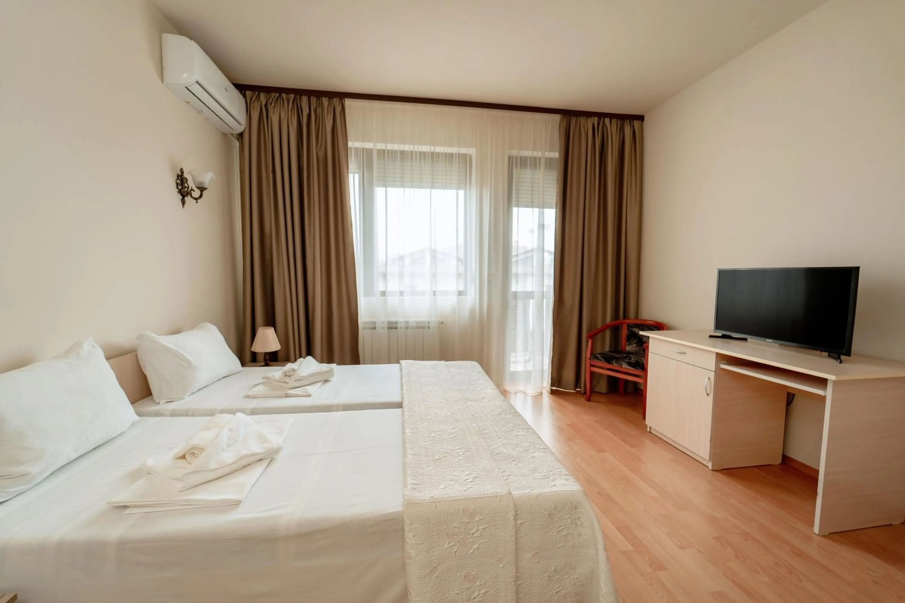 Photo of the whole room, Bed in Hotel Winpalace