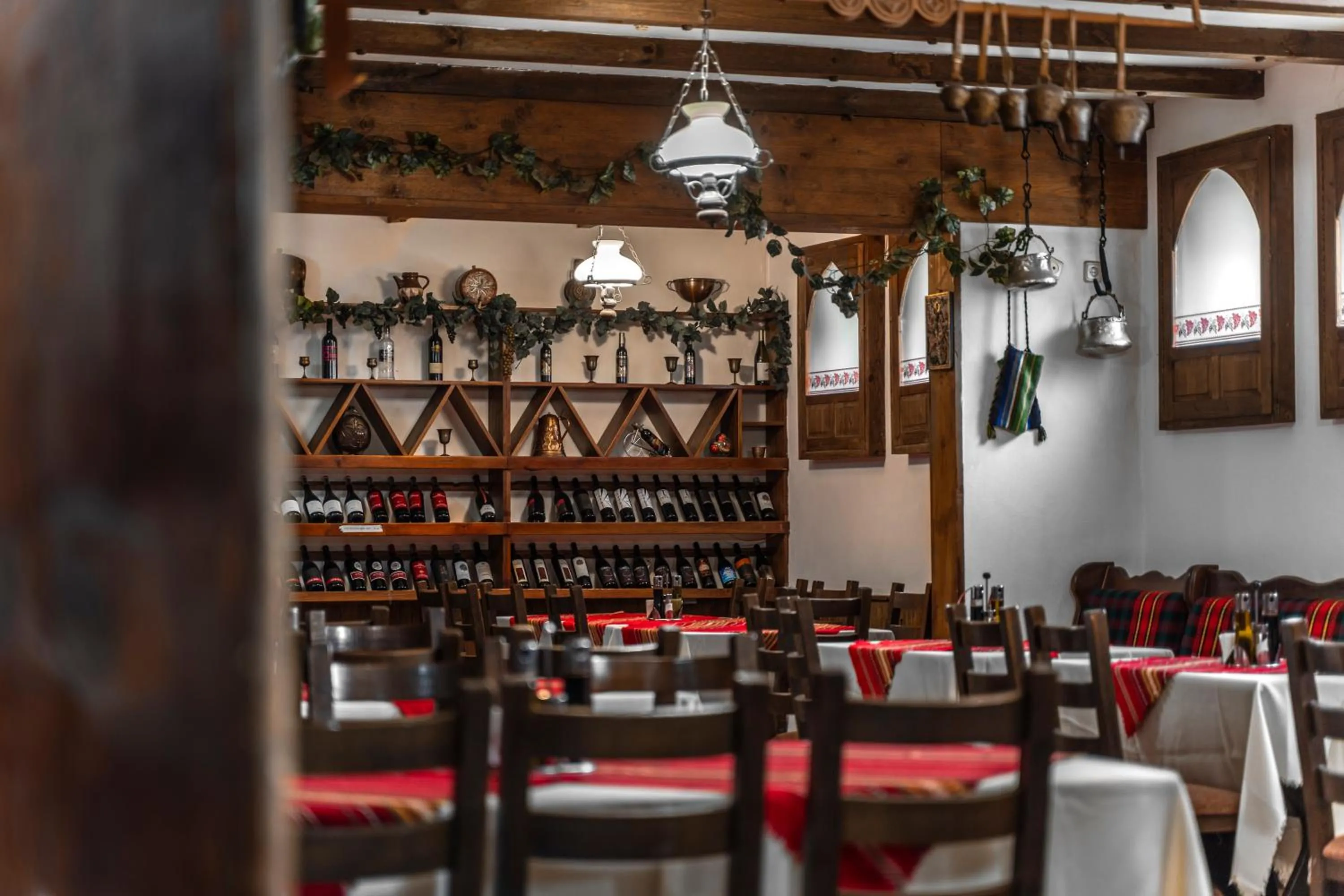 Restaurant/places to eat in Hotel Winpalace
