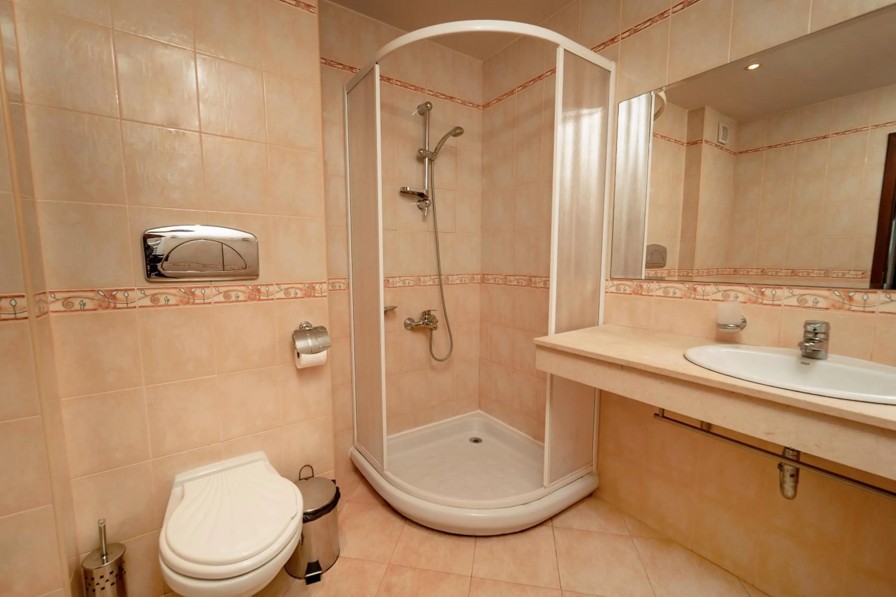 Bathroom in Hotel Winpalace
