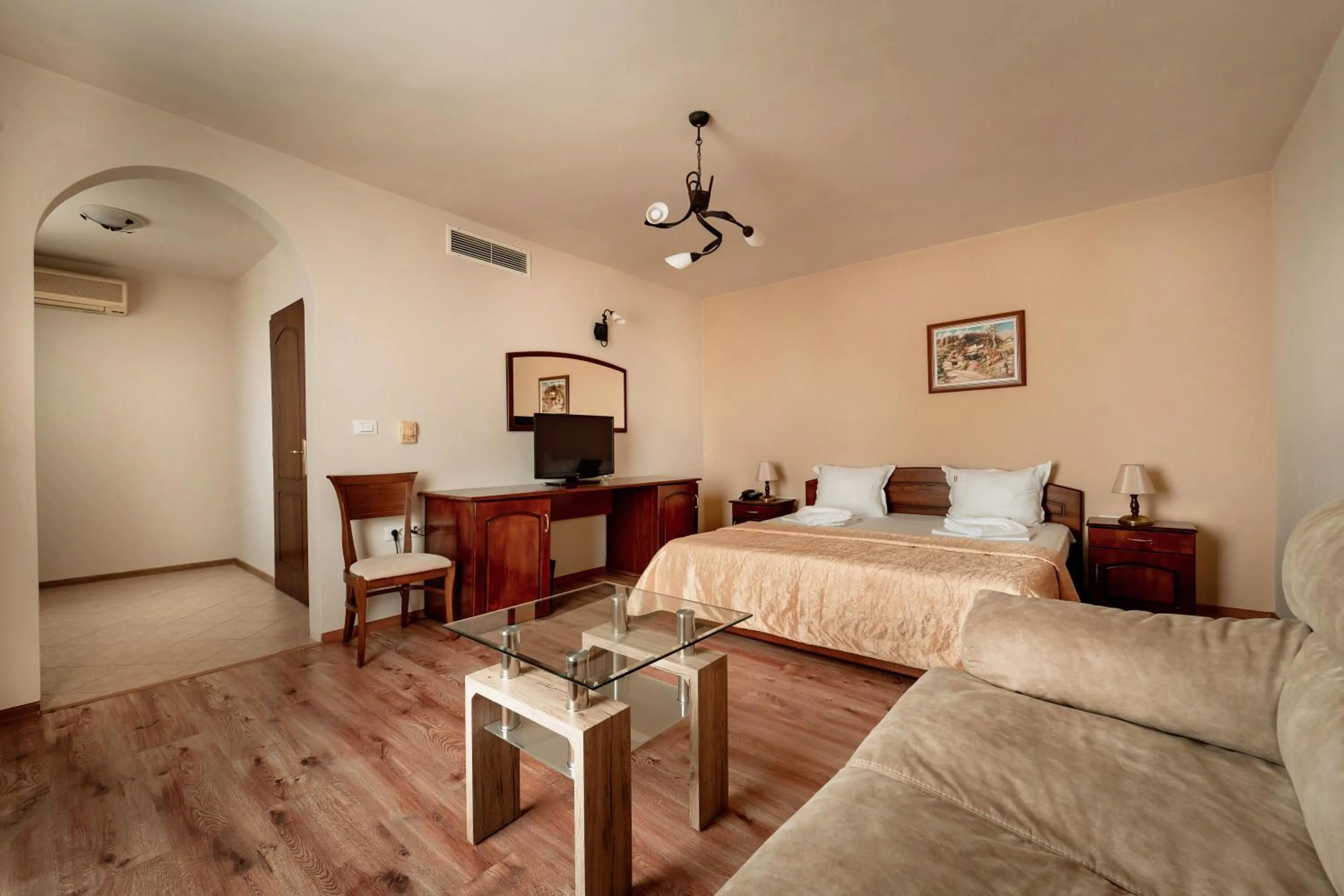 Photo of the whole room, Bed in Hotel Winpalace