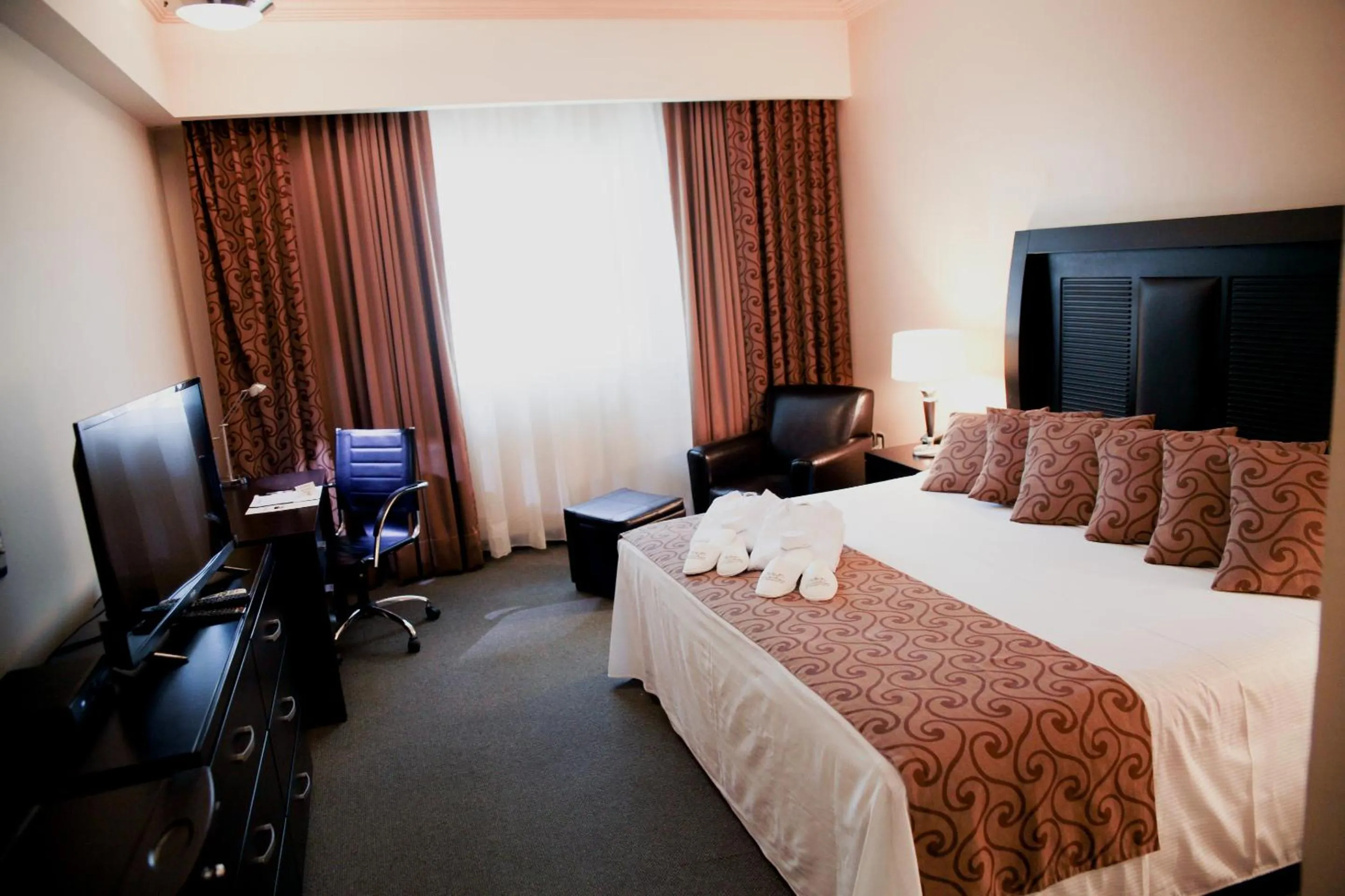 Bed in Hotel Real del Bosque Golf and Spa