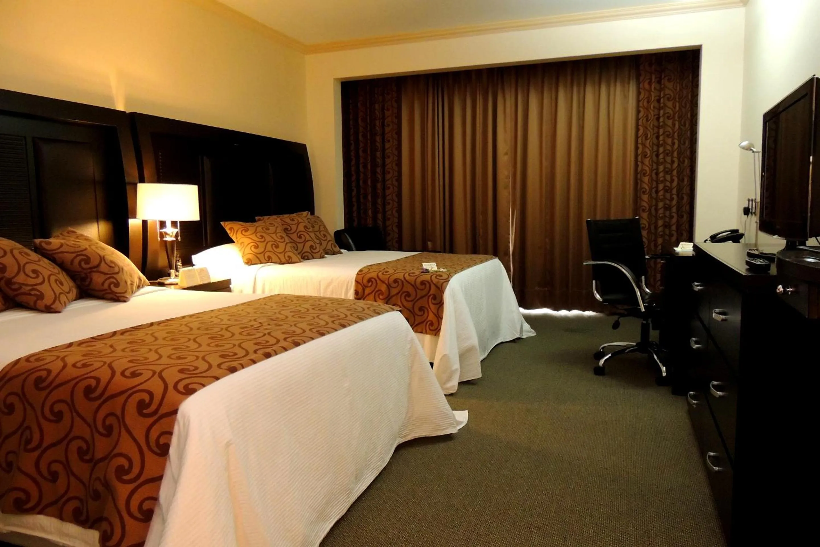 Bed in Hotel Real del Bosque Golf and Spa