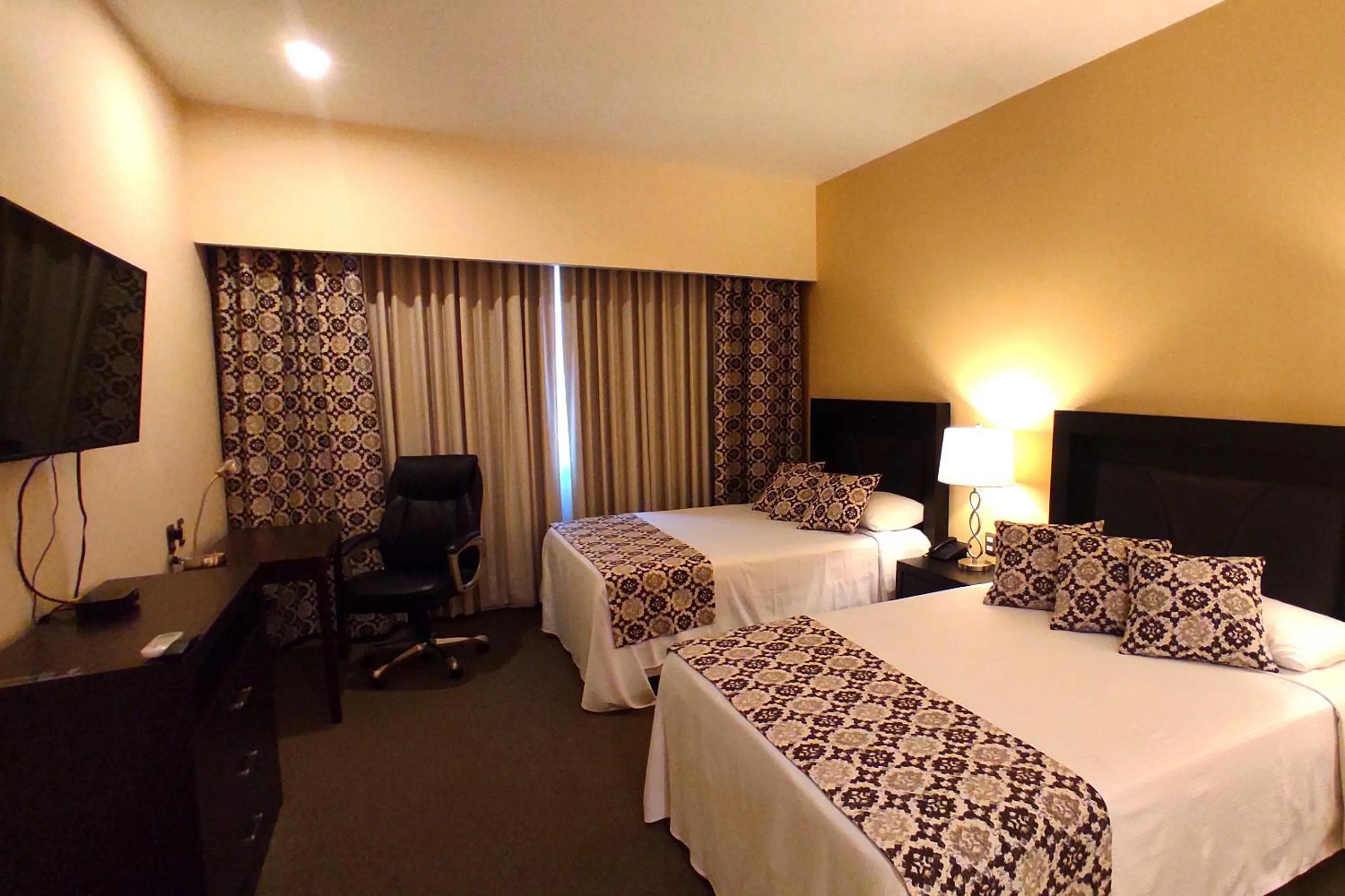 Bed in Hotel Real del Bosque Golf and Spa