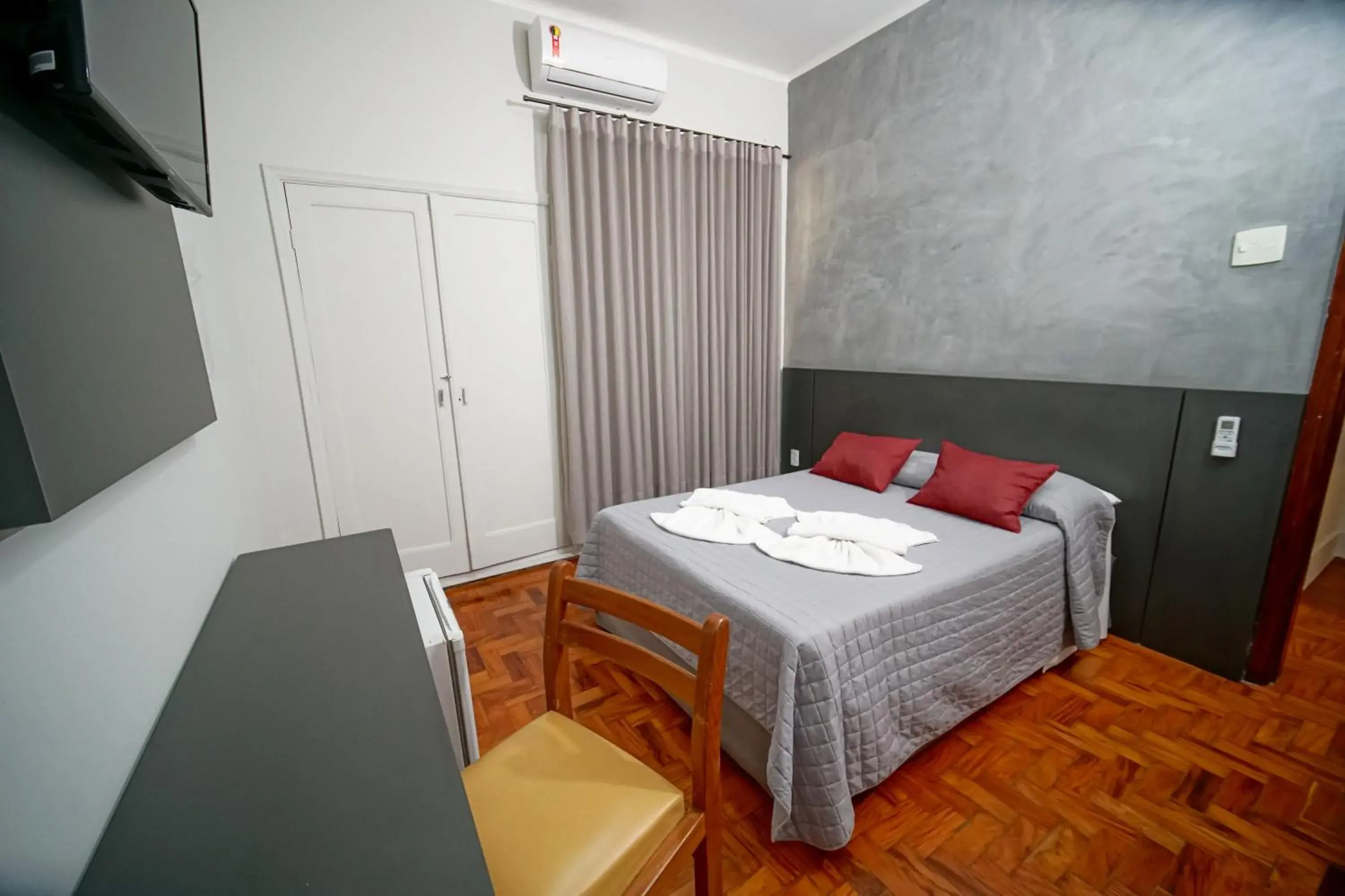 Bedroom, Bed in Hotel Euro Suite Poços de Caldas By Nacional Inn Bedroom, Bed in Hotel Euro Suite Poços de Caldas By Nacional Inn