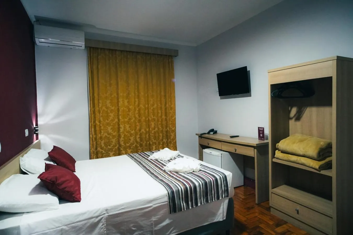 Bedroom, Bed in Hotel Euro Suite Poços de Caldas By Nacional Inn