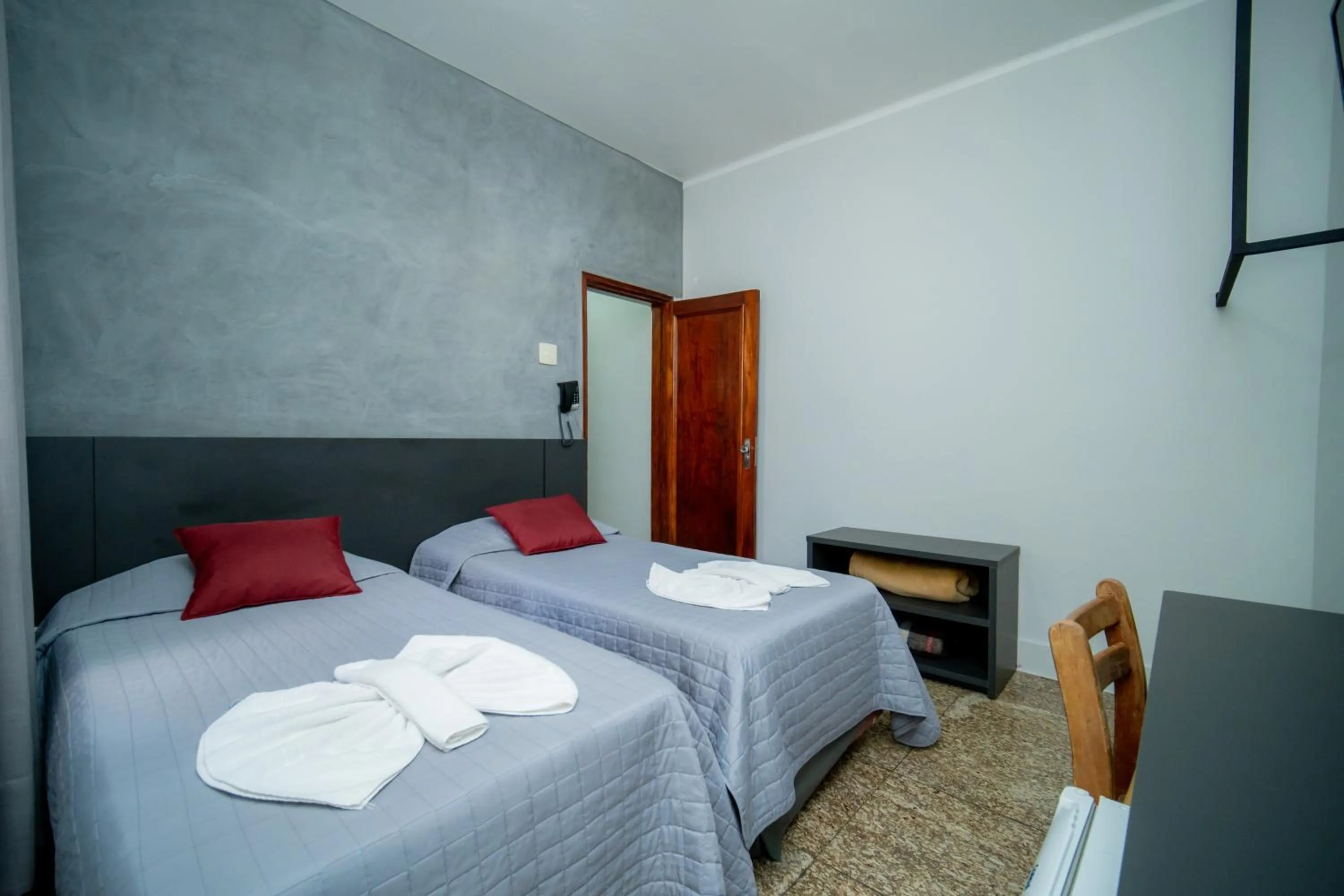 Photo of the whole room, Bed in Hotel Euro Suite Poços de Caldas By Nacional Inn