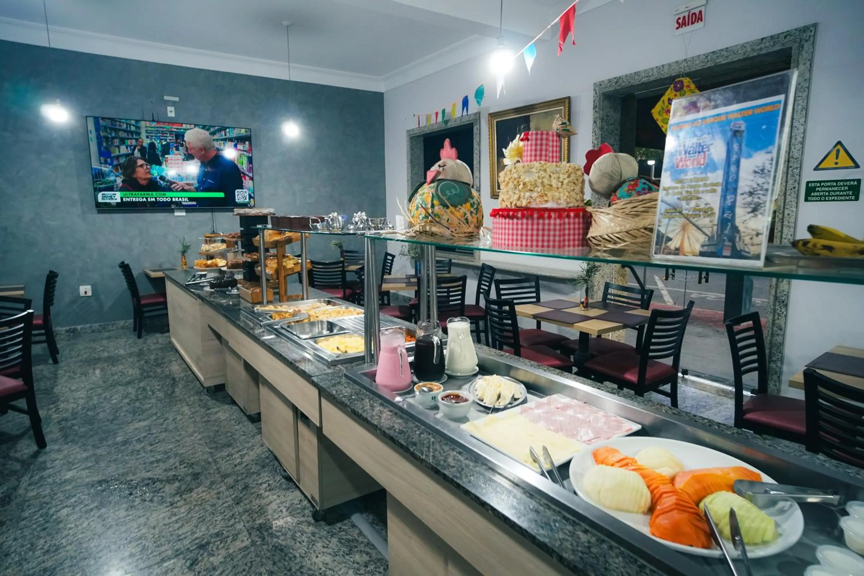 Buffet breakfast in Hotel Euro Suite Poços de Caldas By Nacional Inn