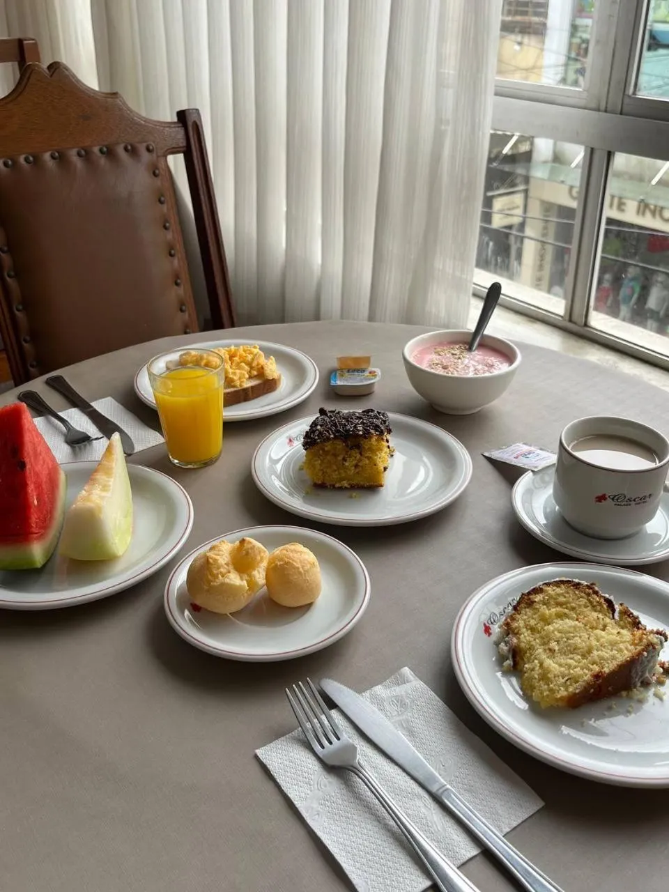 Breakfast in Oscar Palace Hotel - Centro de Tubarão