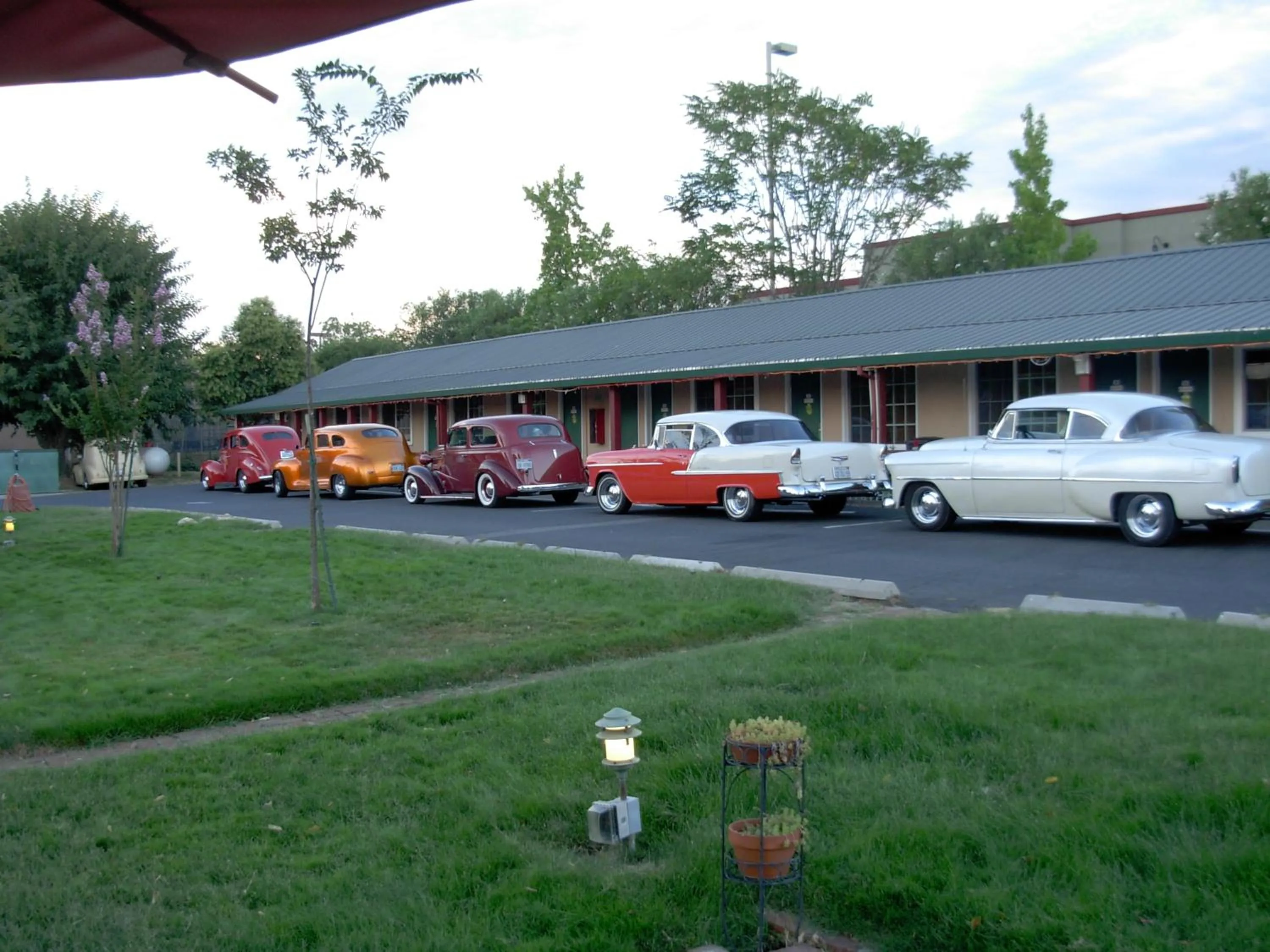 Parking in Jumping Frog Motel