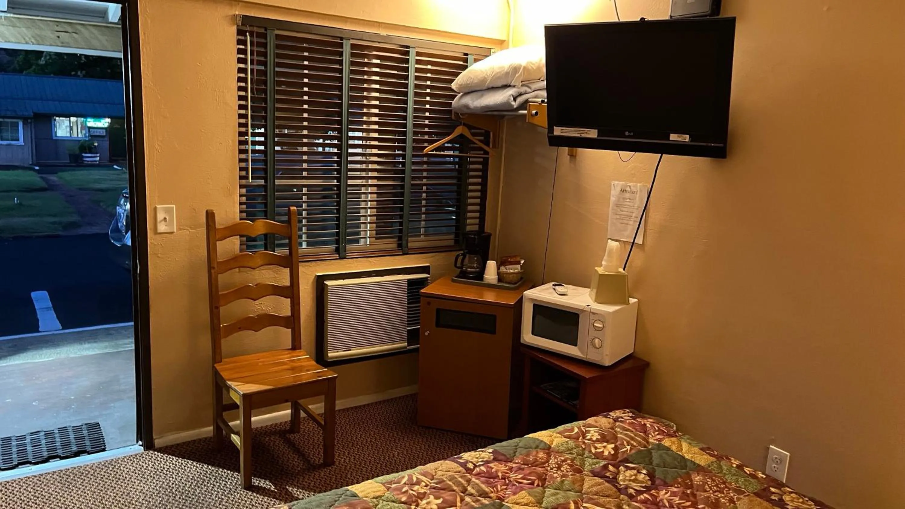 Bed in Jumping Frog Motel