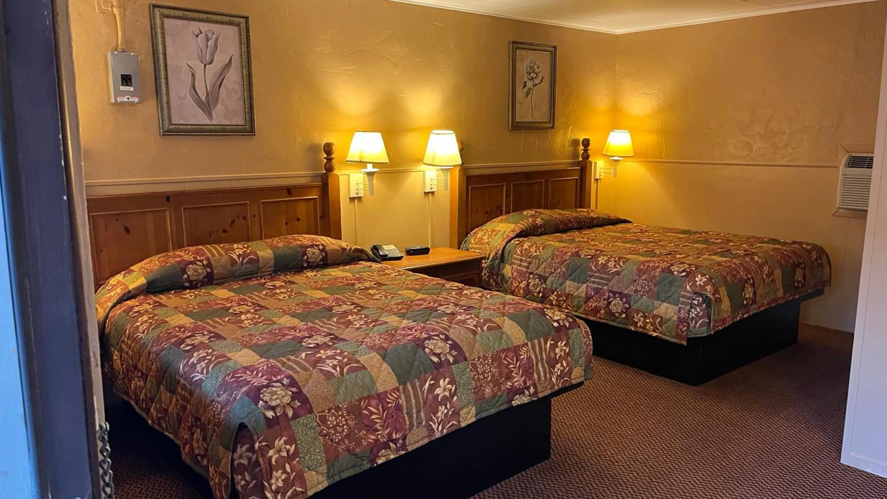 Bed in Jumping Frog Motel