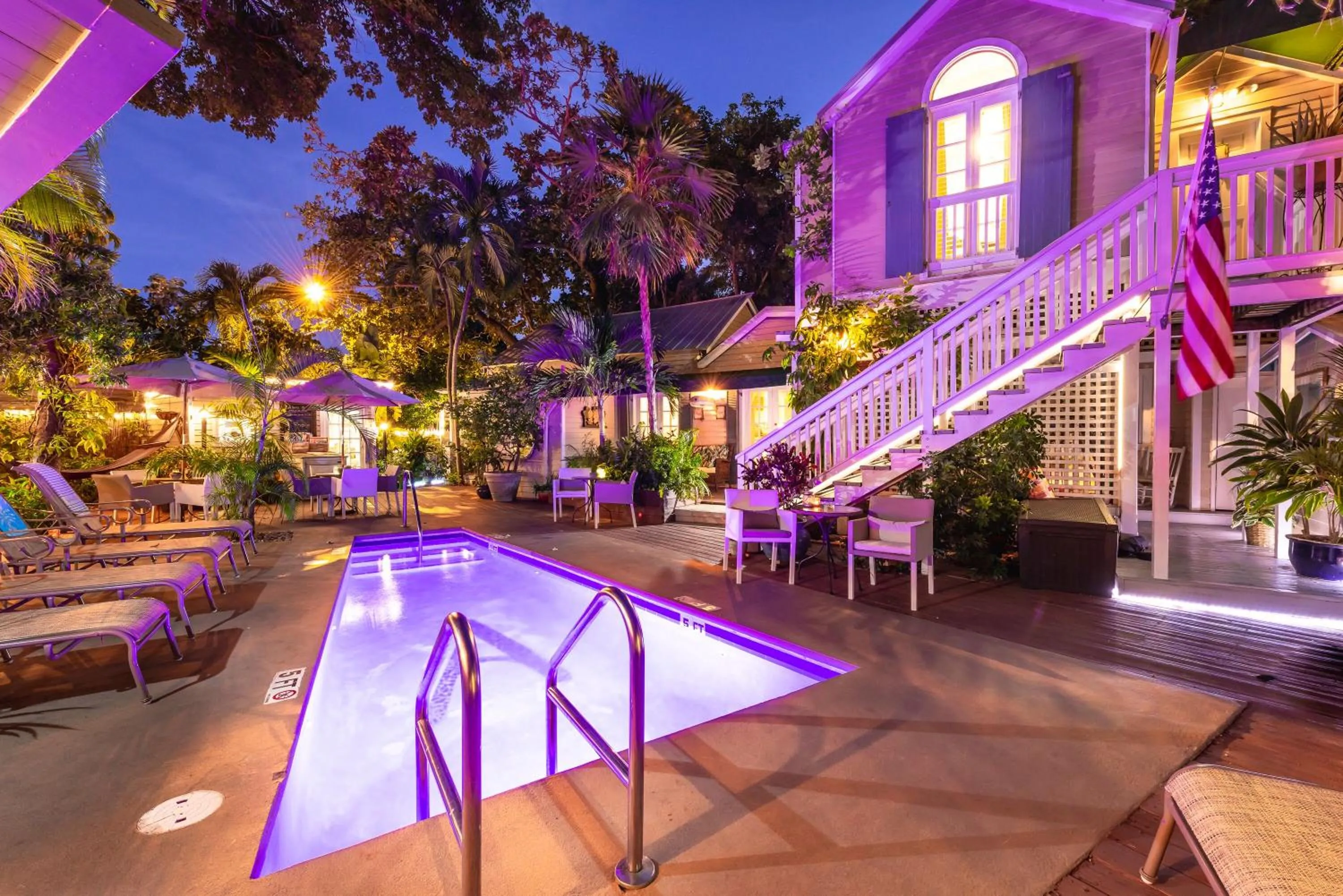 Andrews Inn & Garden Cottages