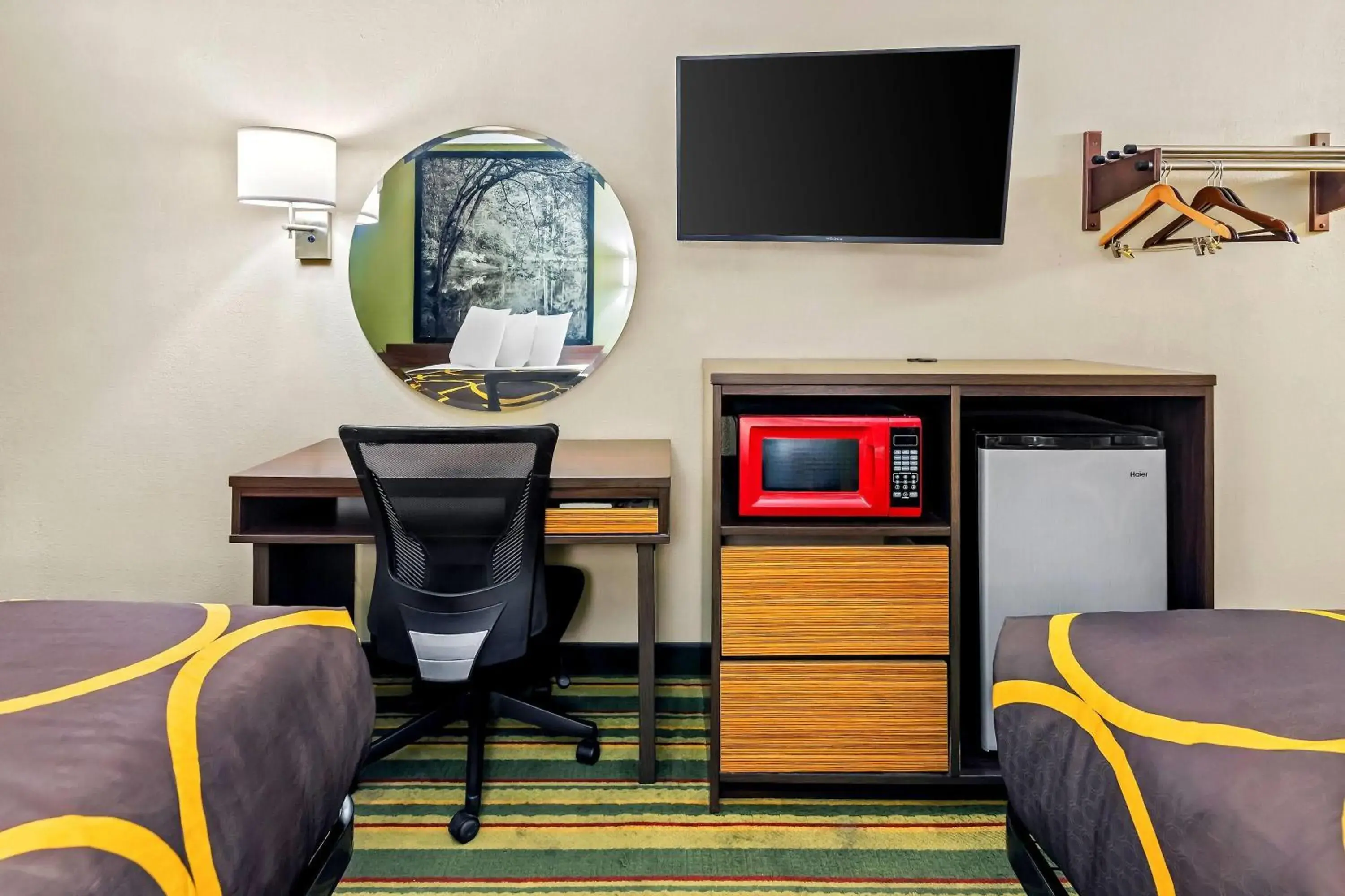 Bed in Super 8 by Wyndham Columbia/Ft. Jackson SC Bed in Super 8 by Wyndham Columbia/Ft. Jackson SC