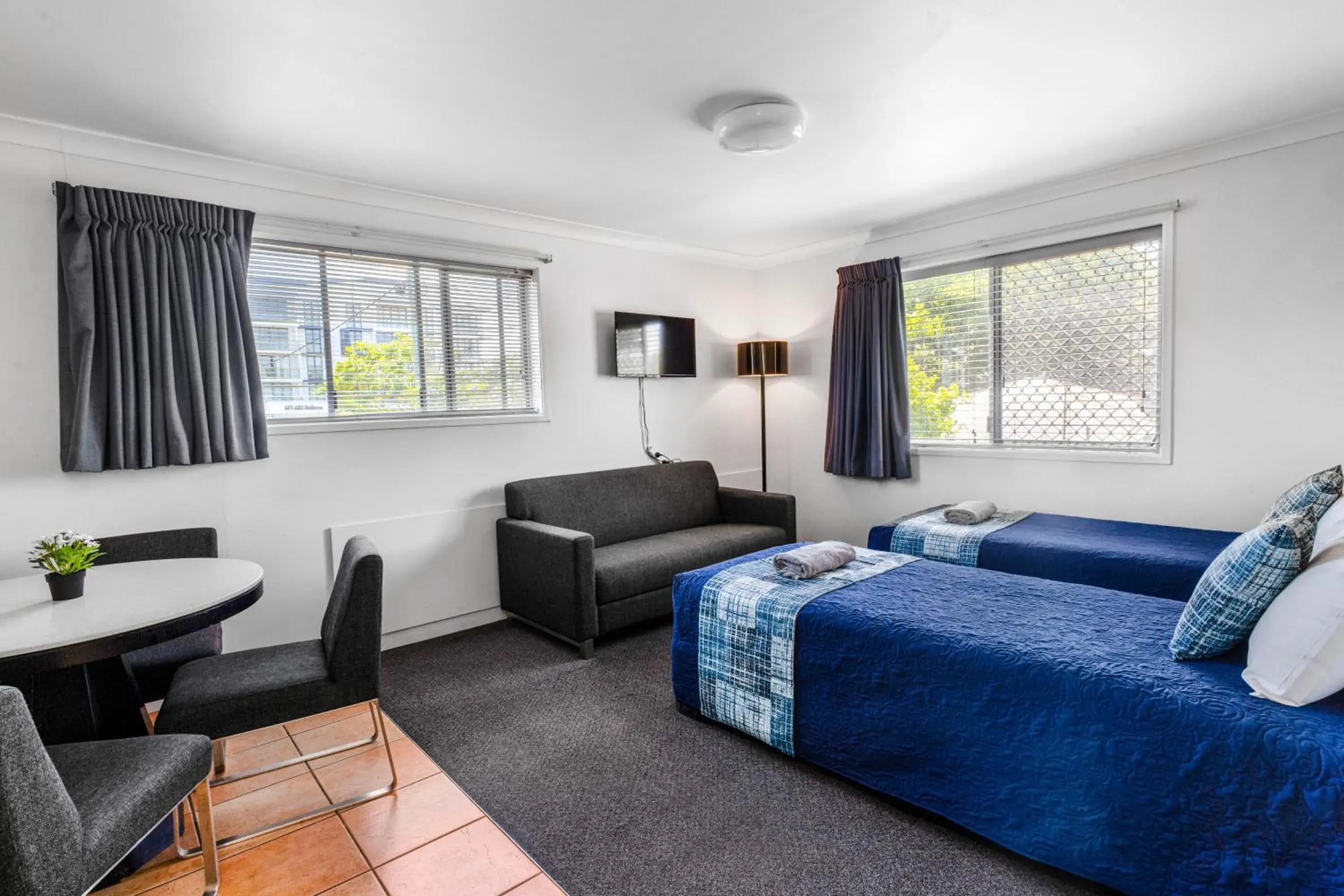 Self Contained Unit in Leichhardt Motor Inn Self Contained Unit in Leichhardt Motor Inn