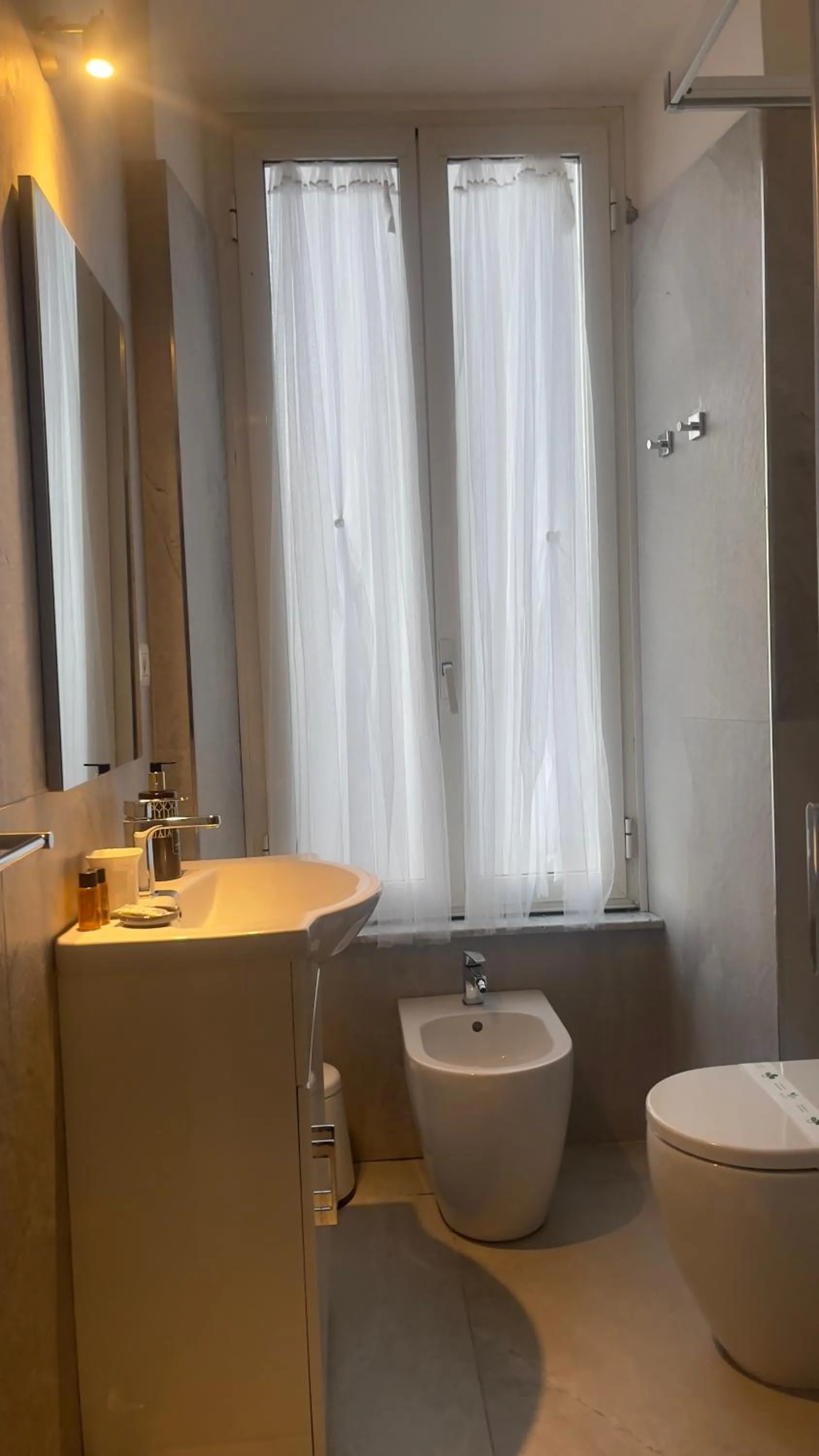 Toilet in Suitedream Vatican