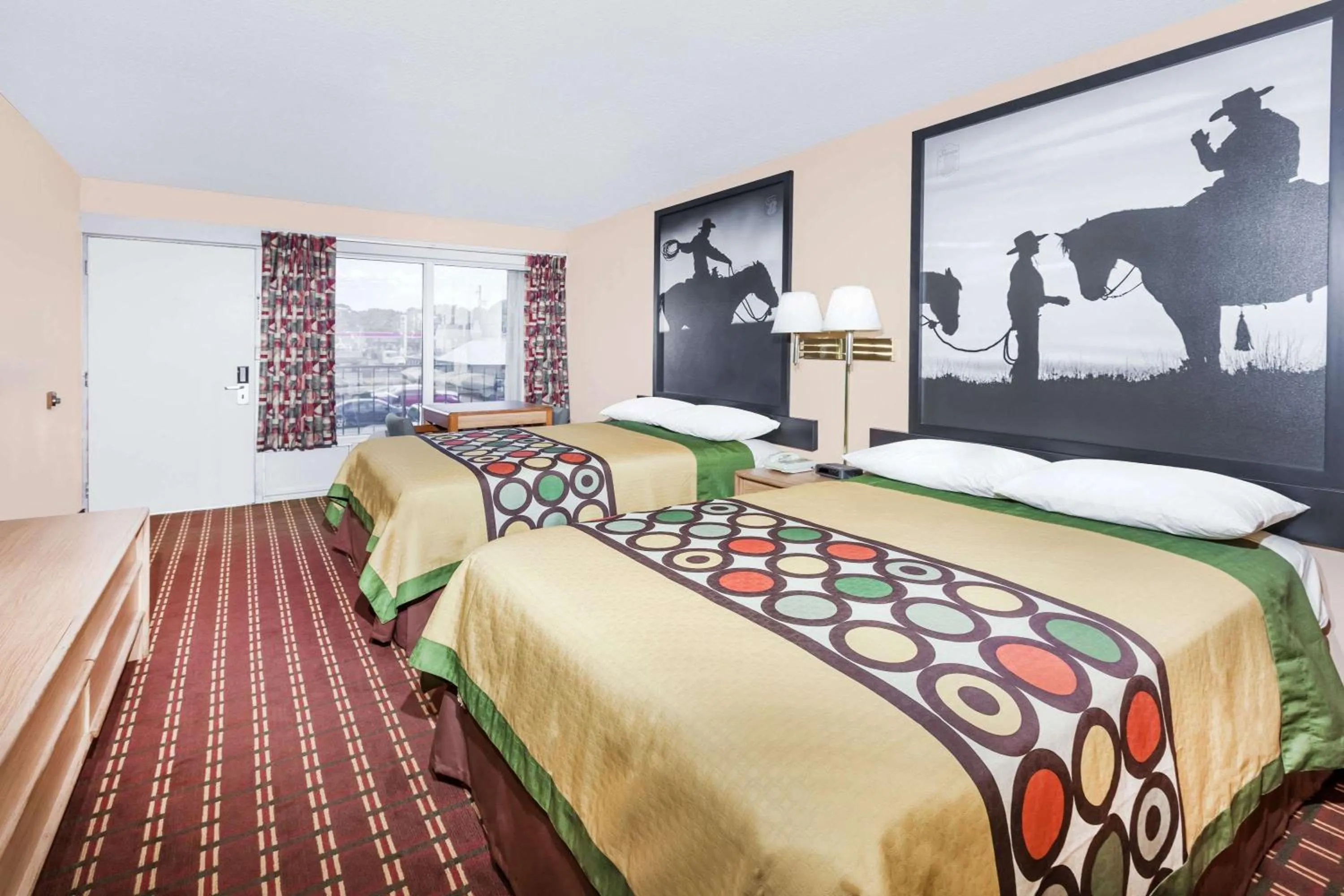 Photo of the whole room in Super 8 by Wyndham Longview/I-20