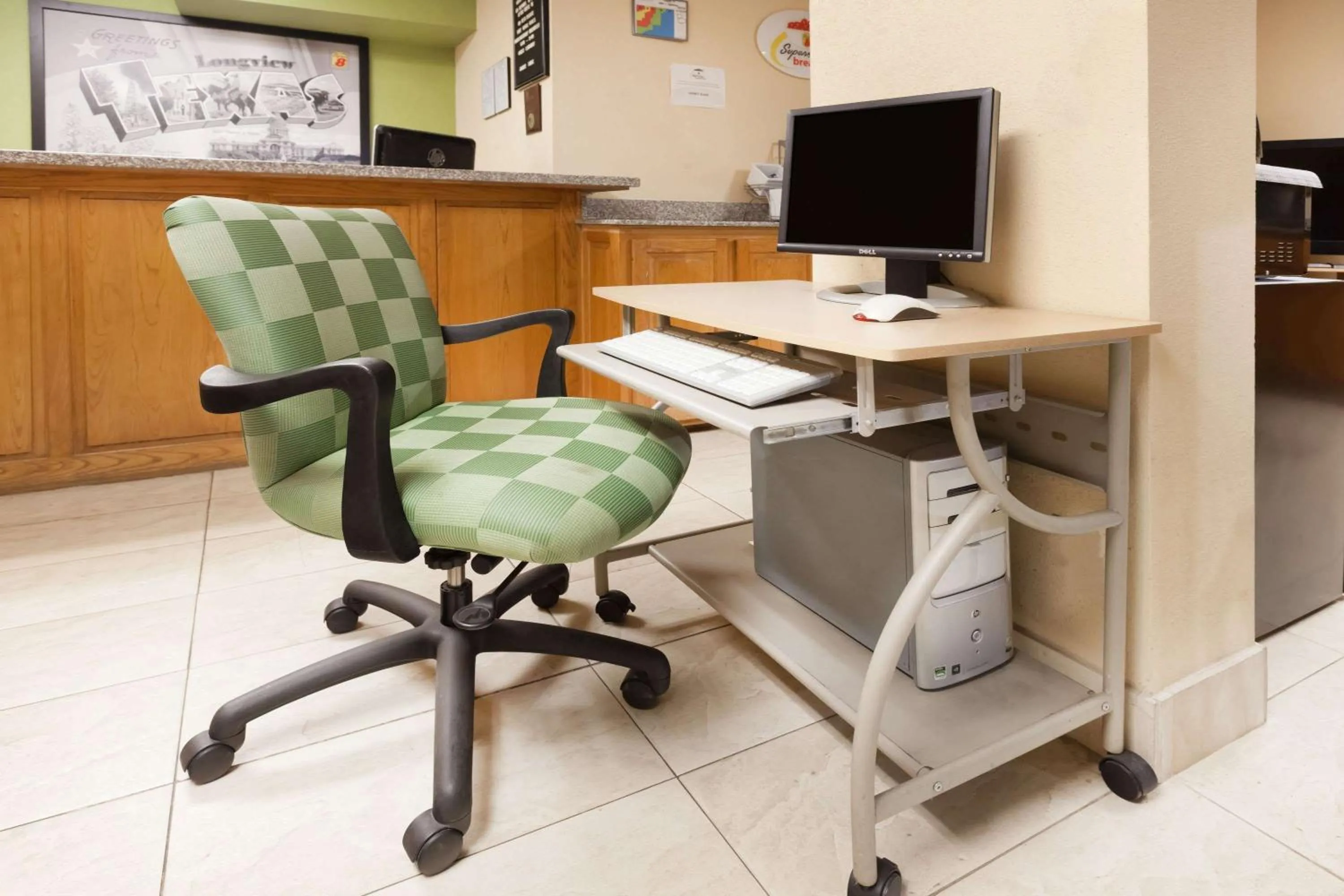 On site, TV/Entertainment Center in Super 8 by Wyndham Longview/I-20