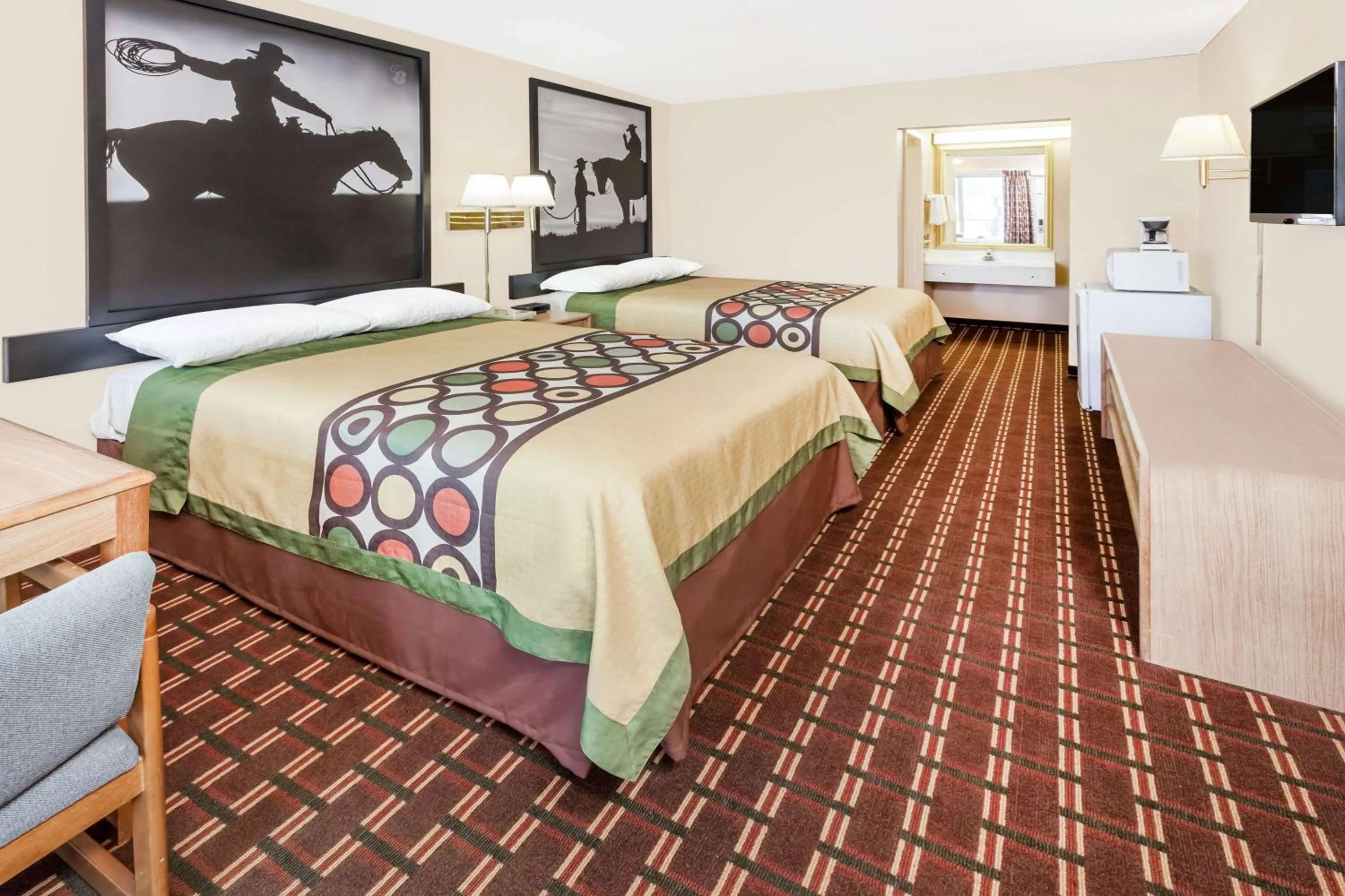 Photo of the whole room in Super 8 by Wyndham Longview/I-20