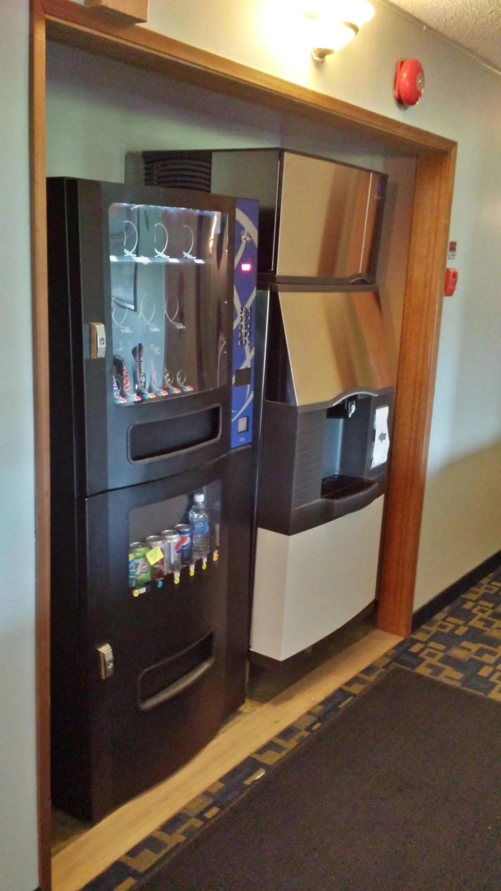 Area and facilities in Westway Inn Motel