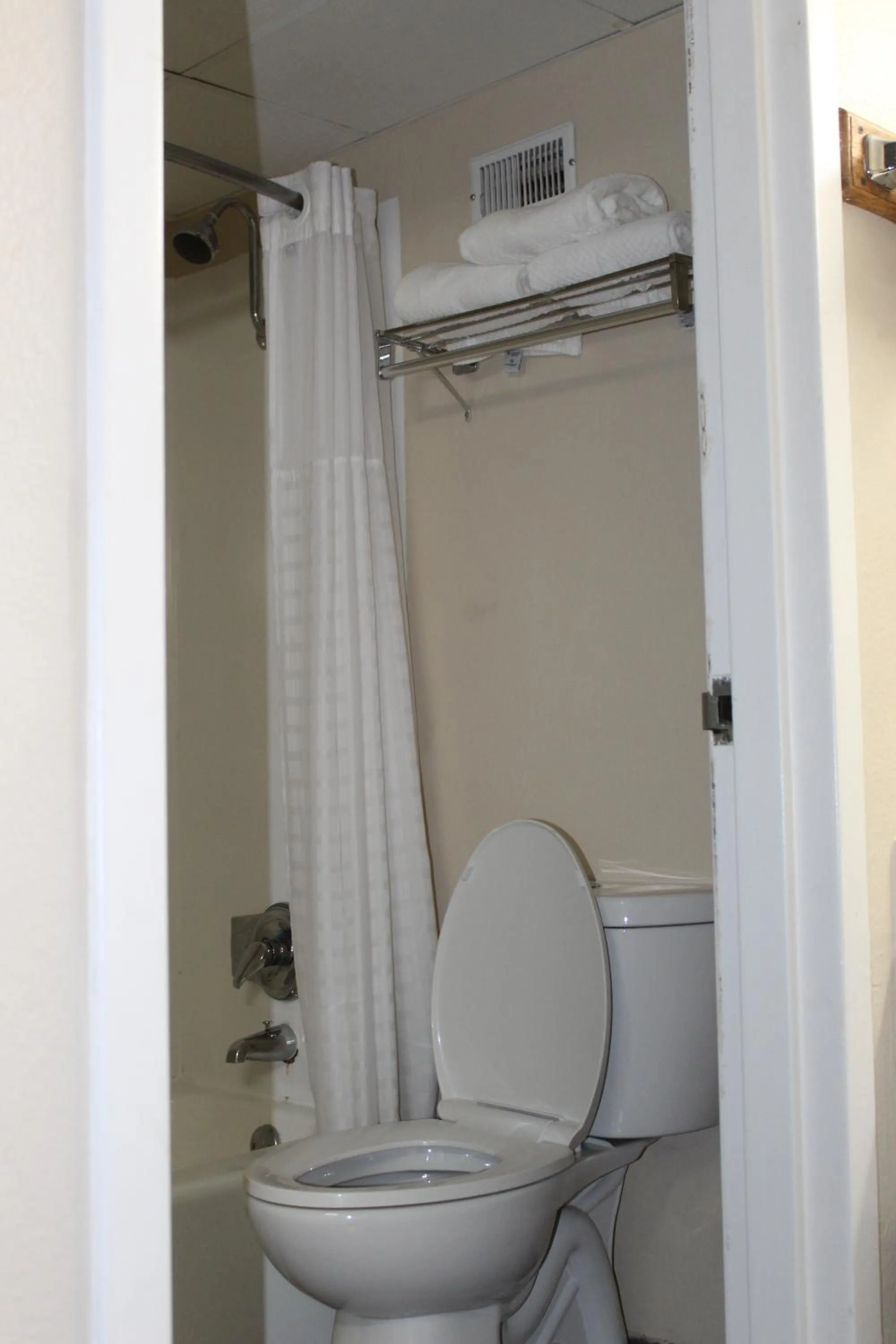 Toilet in Quality Inn & Suites Moline - Quad Cities