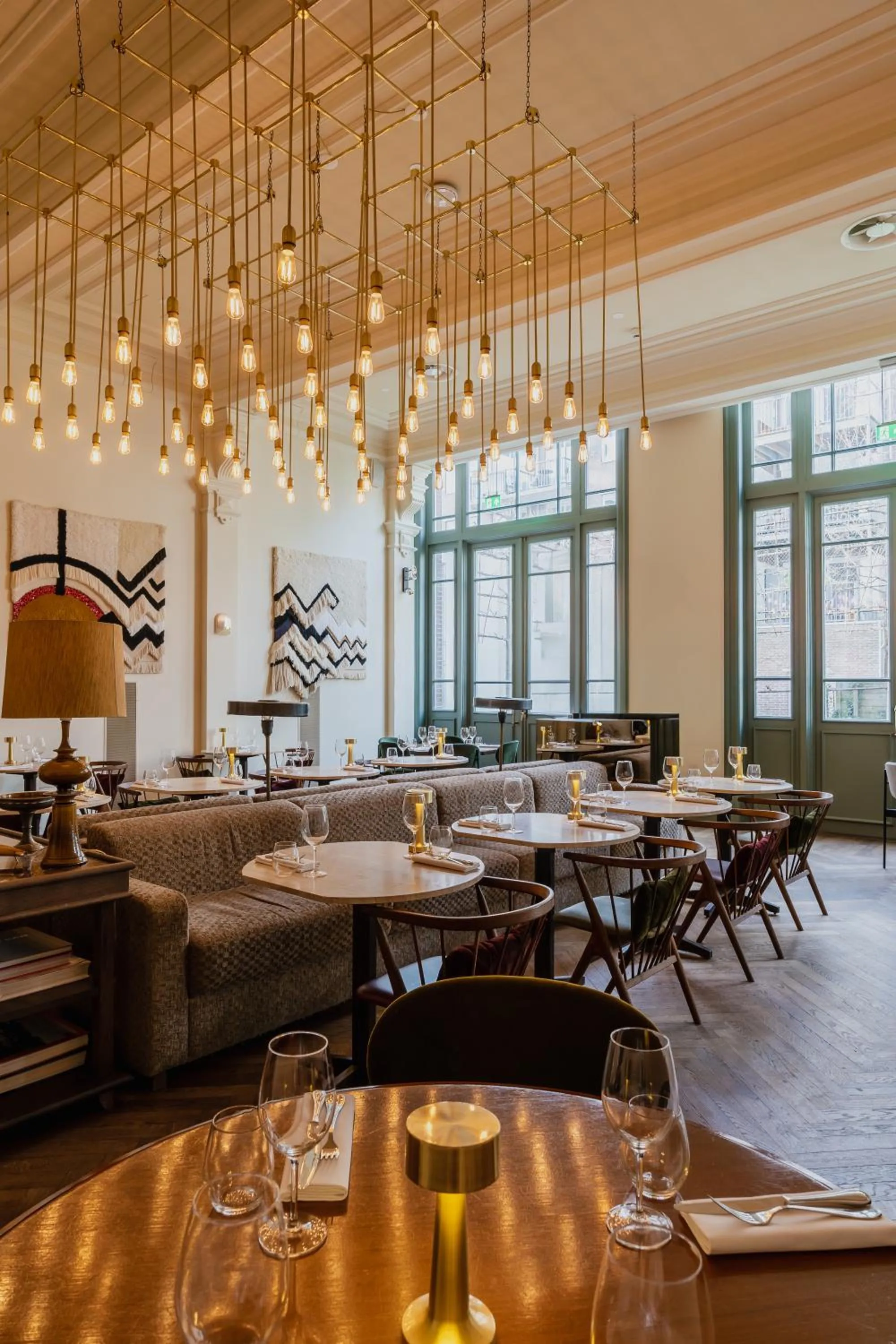 Restaurant/places to eat in Hotel Mercier