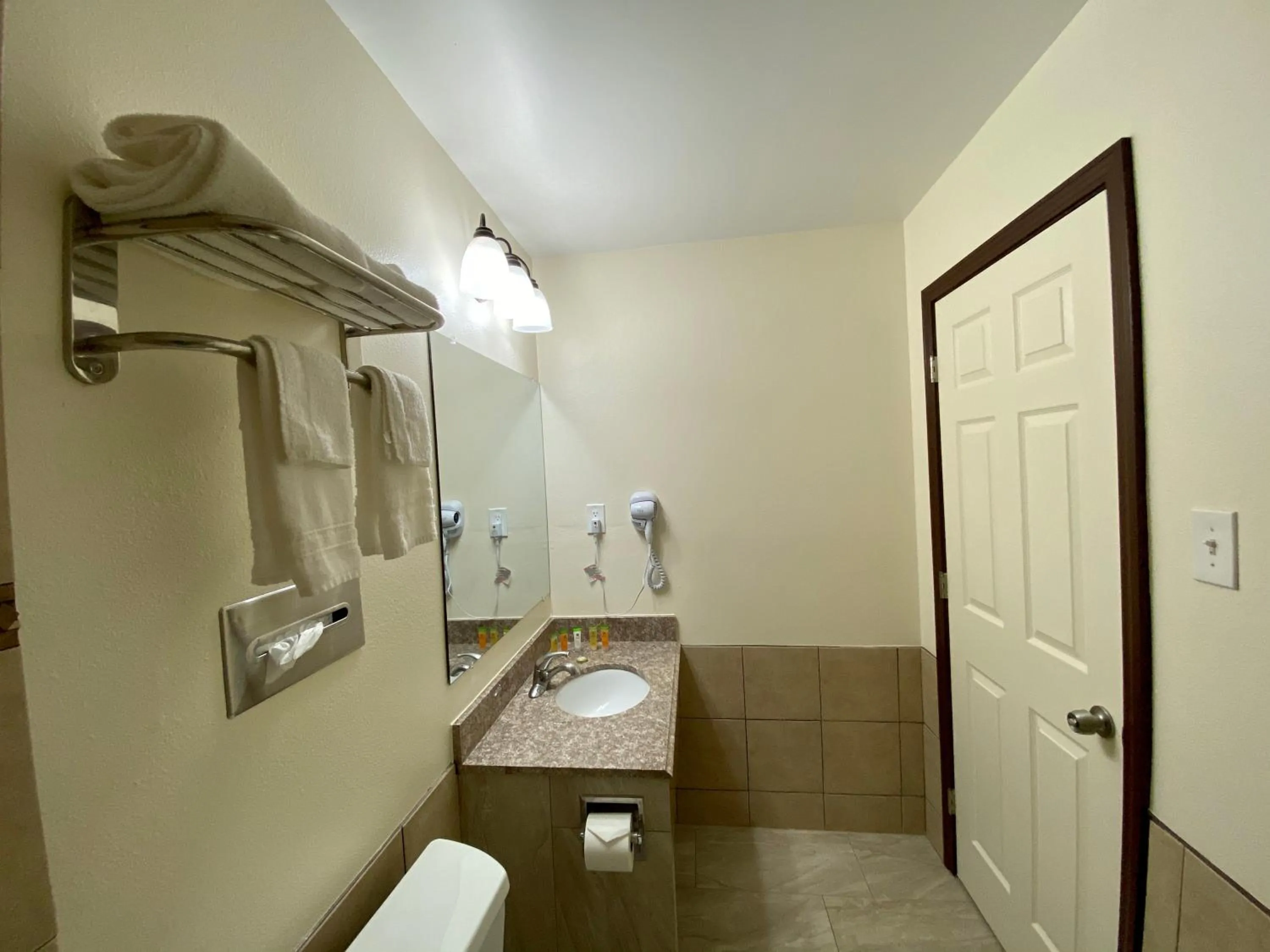 Bathroom in Roswell Inn