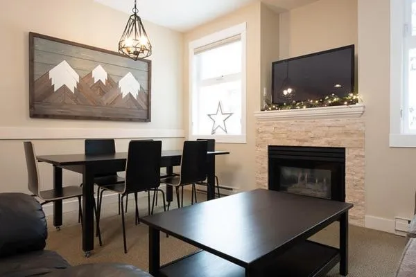 Dining area in The Vance Creek Hotel & Conference Centre