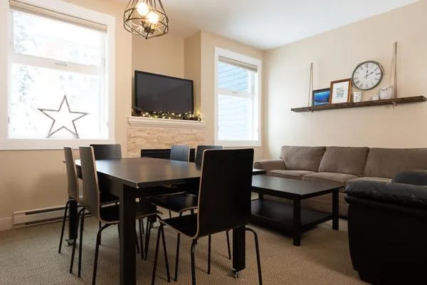 Dining area in The Vance Creek Hotel & Conference Centre