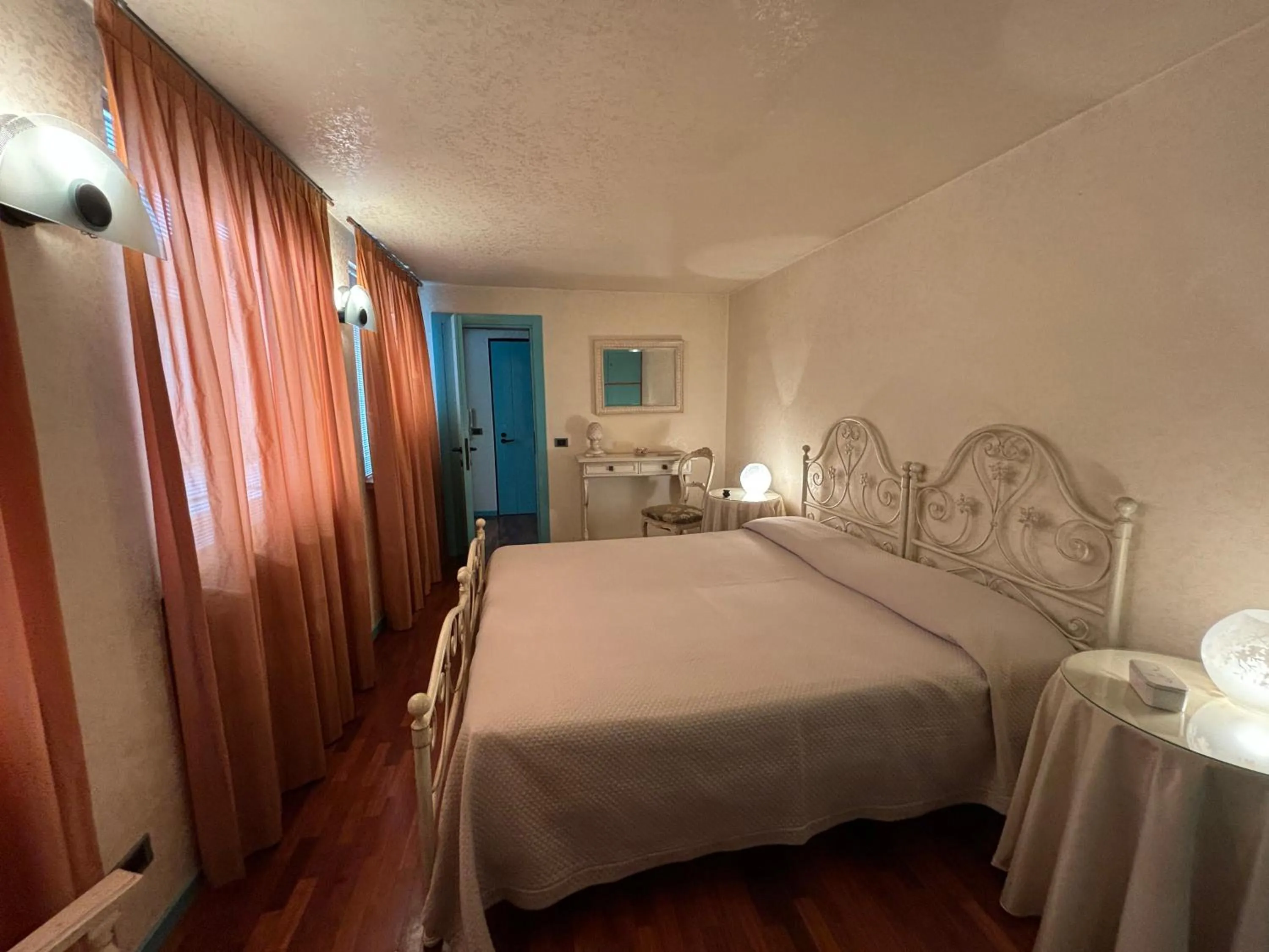 Bedroom, Bed in Attico di charme