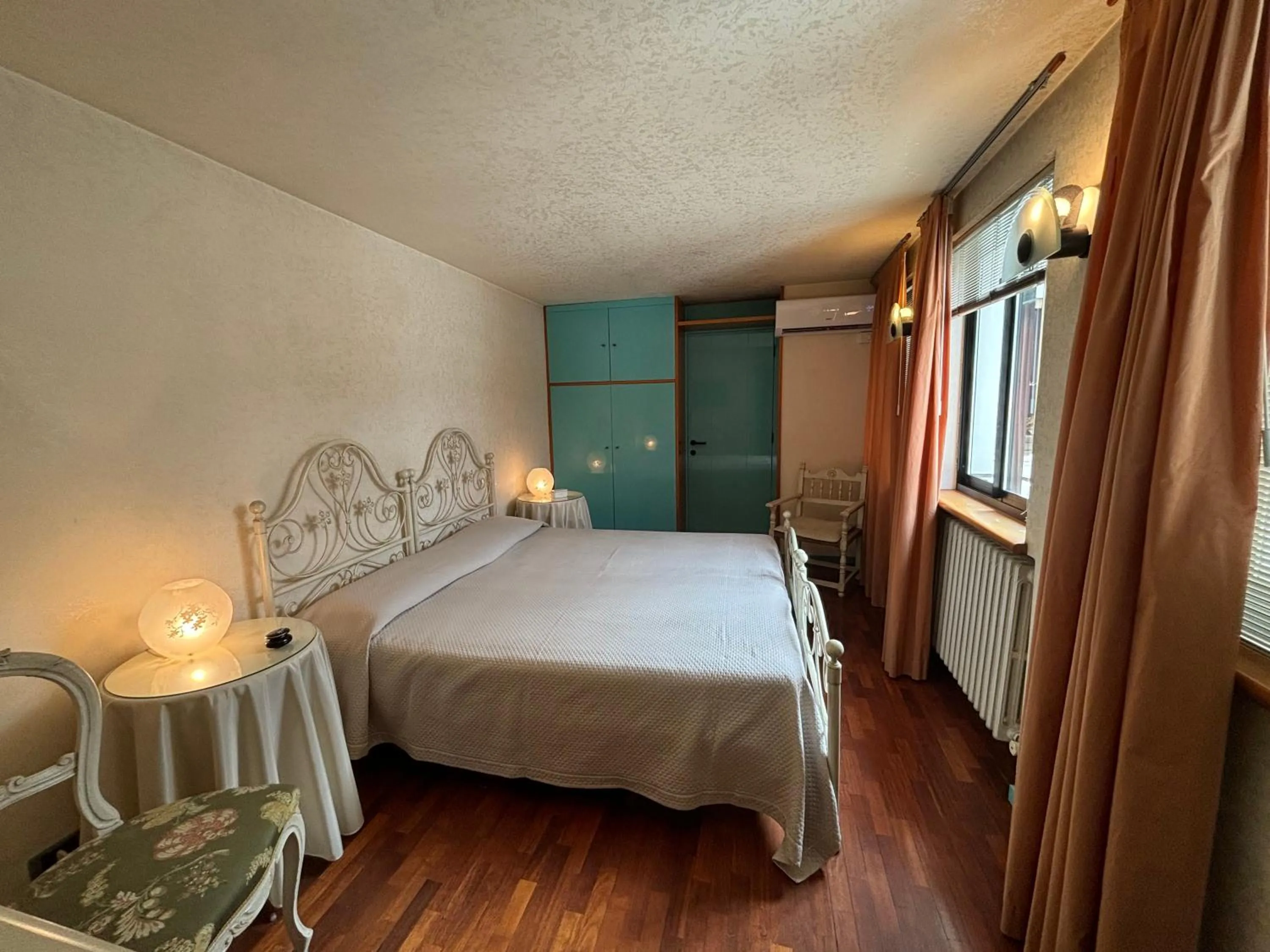 Bedroom, Bed in Attico di charme