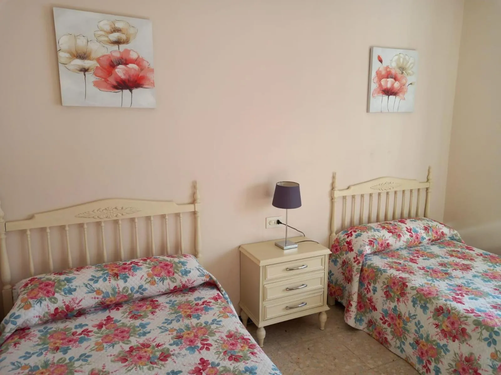 Standard Double Room with Shared Bathroom in Albergue Agarimo